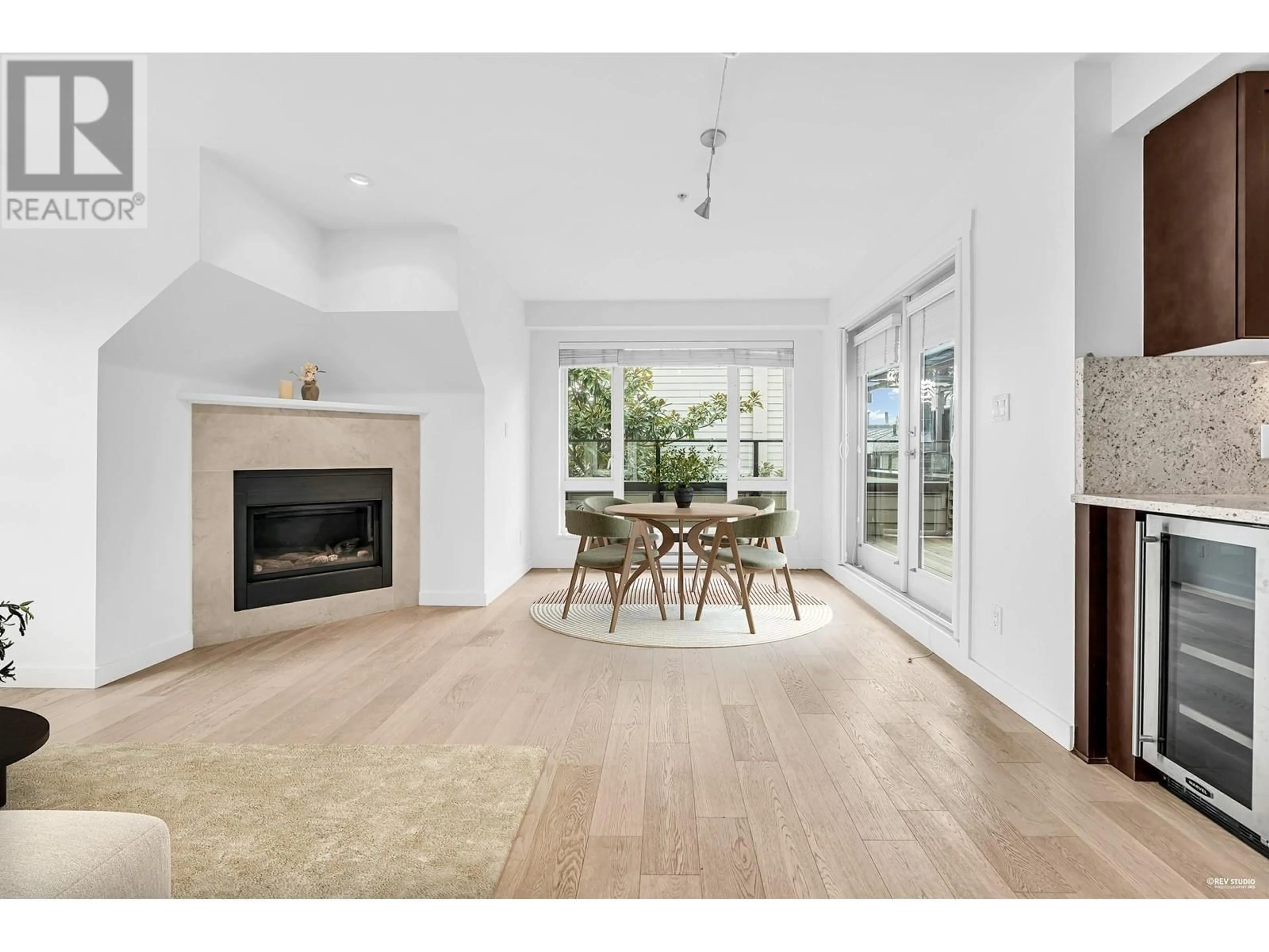 Unknown for 304 - 1880 57TH AVENUE, Vancouver British Columbia V6P1T7