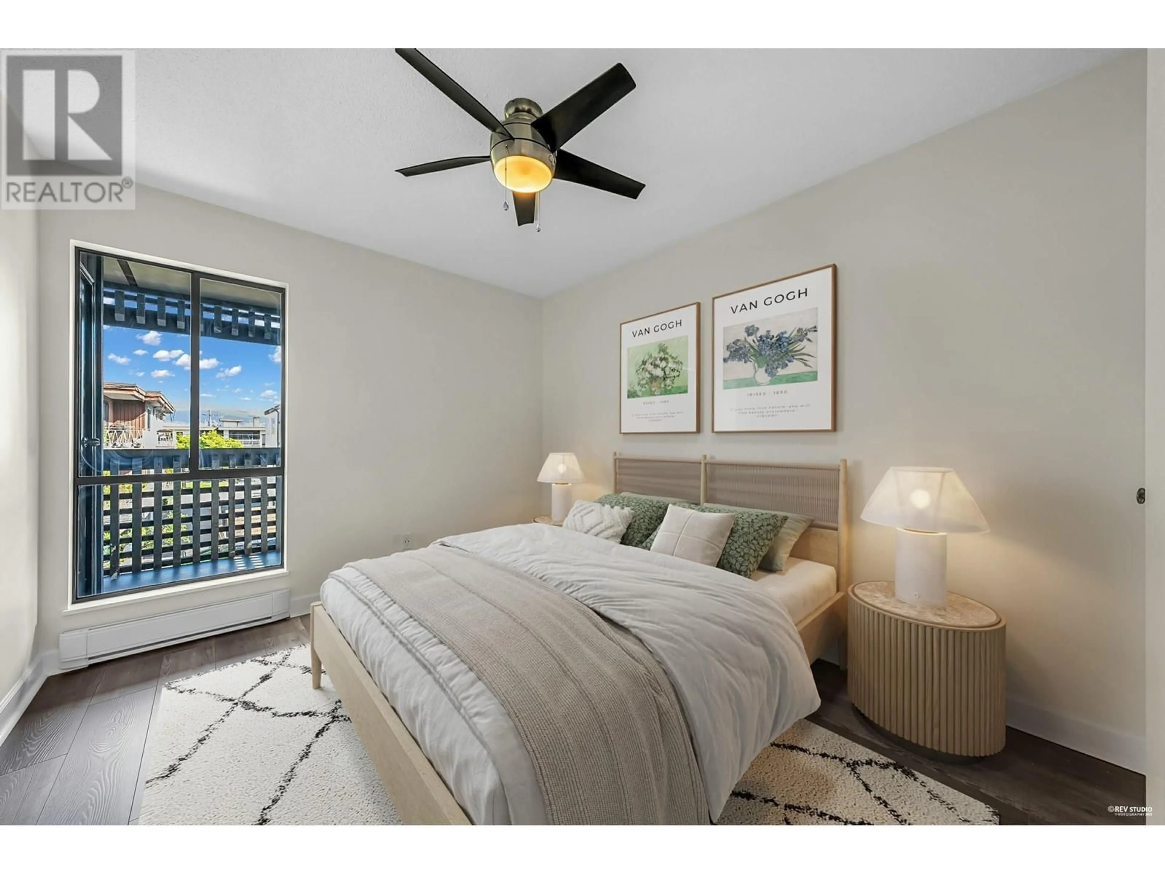A pic of a room for 304 - 2173 6TH AVENUE, Vancouver British Columbia V6K1V5
