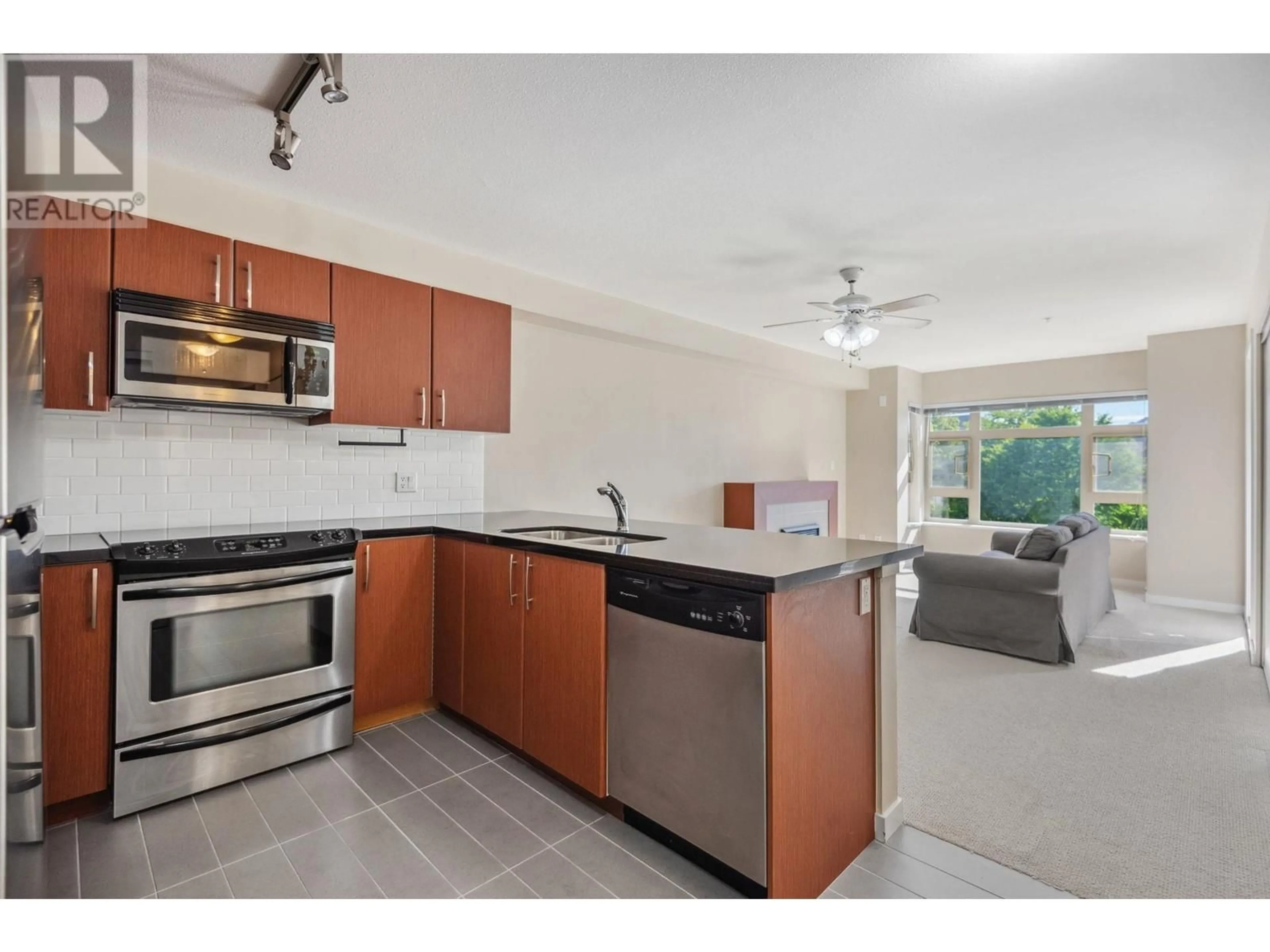 Standard kitchen, ceramic/tile floor for 301 - 7339 MACPHERSON AVENUE, Burnaby British Columbia V5J0B1
