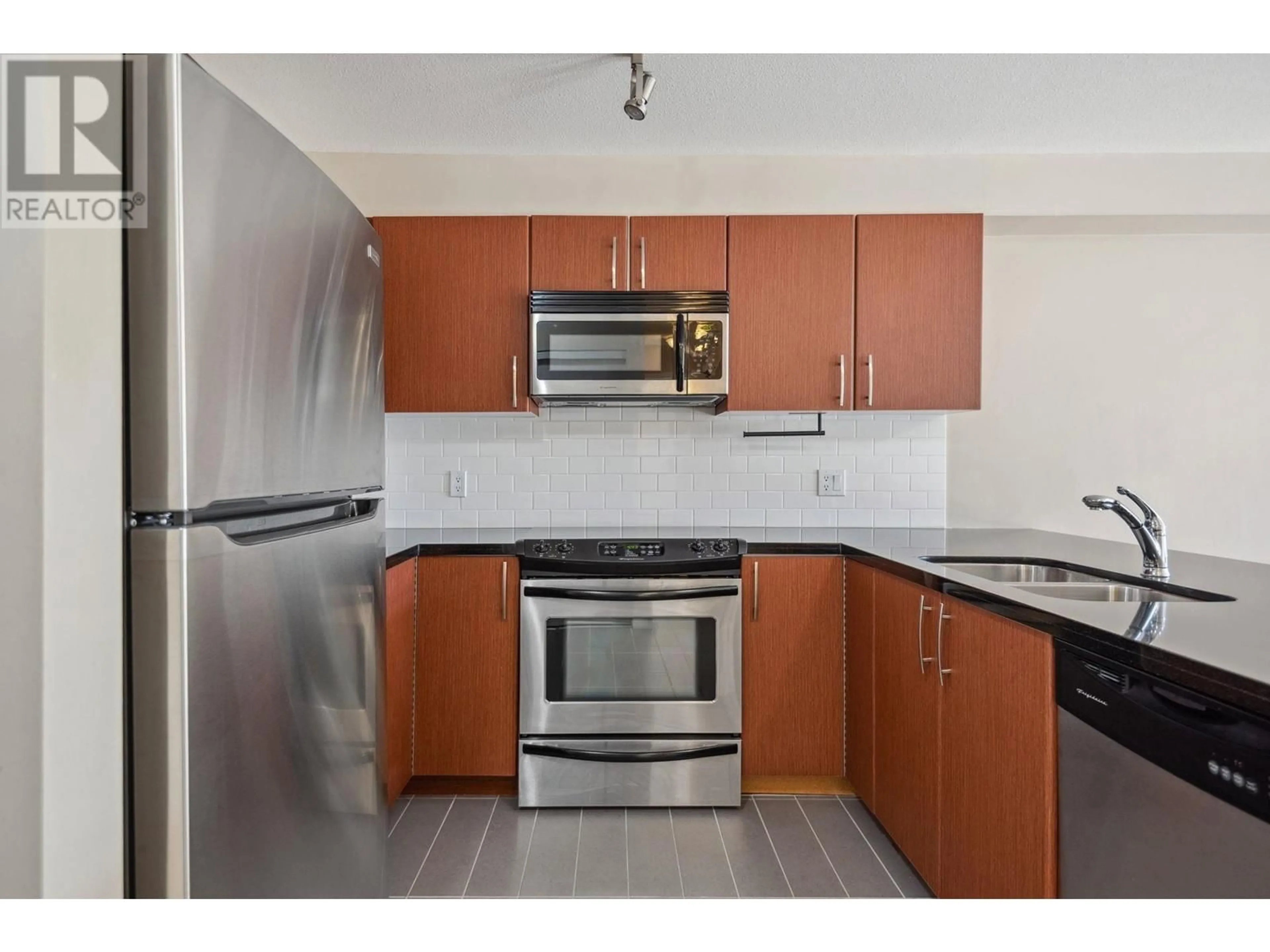 Standard kitchen, unknown for 301 - 7339 MACPHERSON AVENUE, Burnaby British Columbia V5J0B1