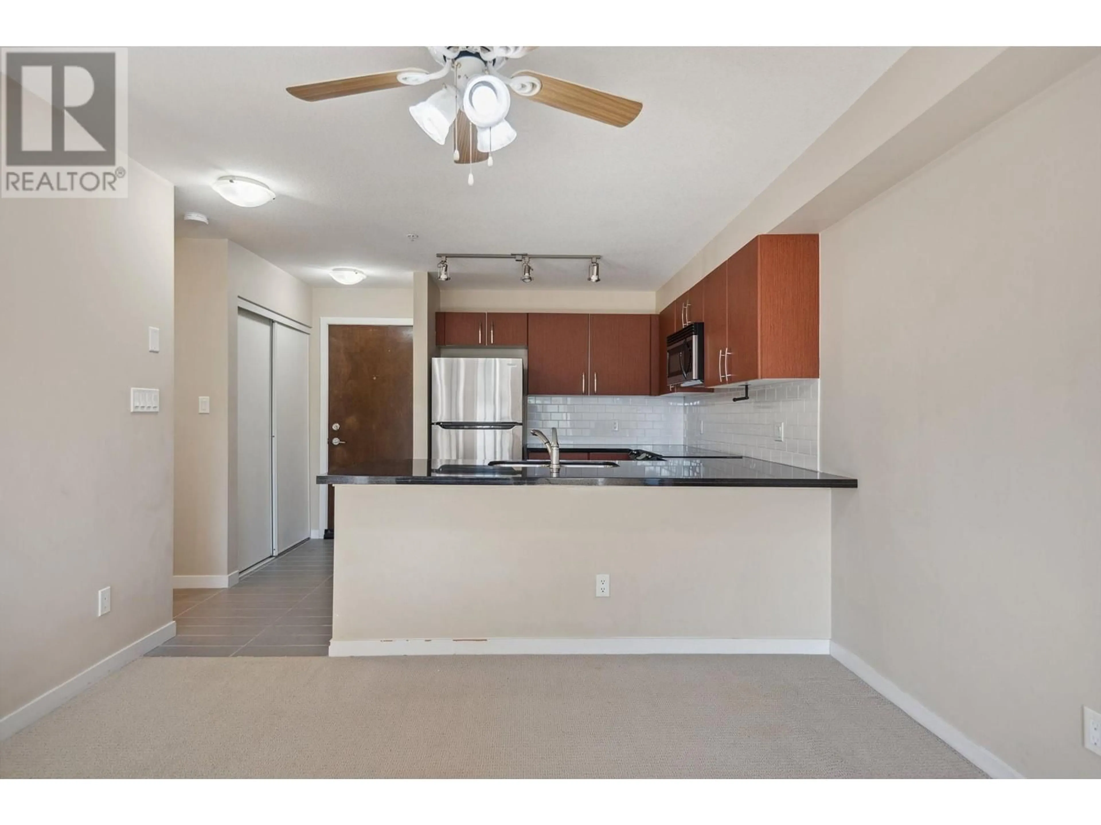 Standard kitchen, unknown for 301 - 7339 MACPHERSON AVENUE, Burnaby British Columbia V5J0B1