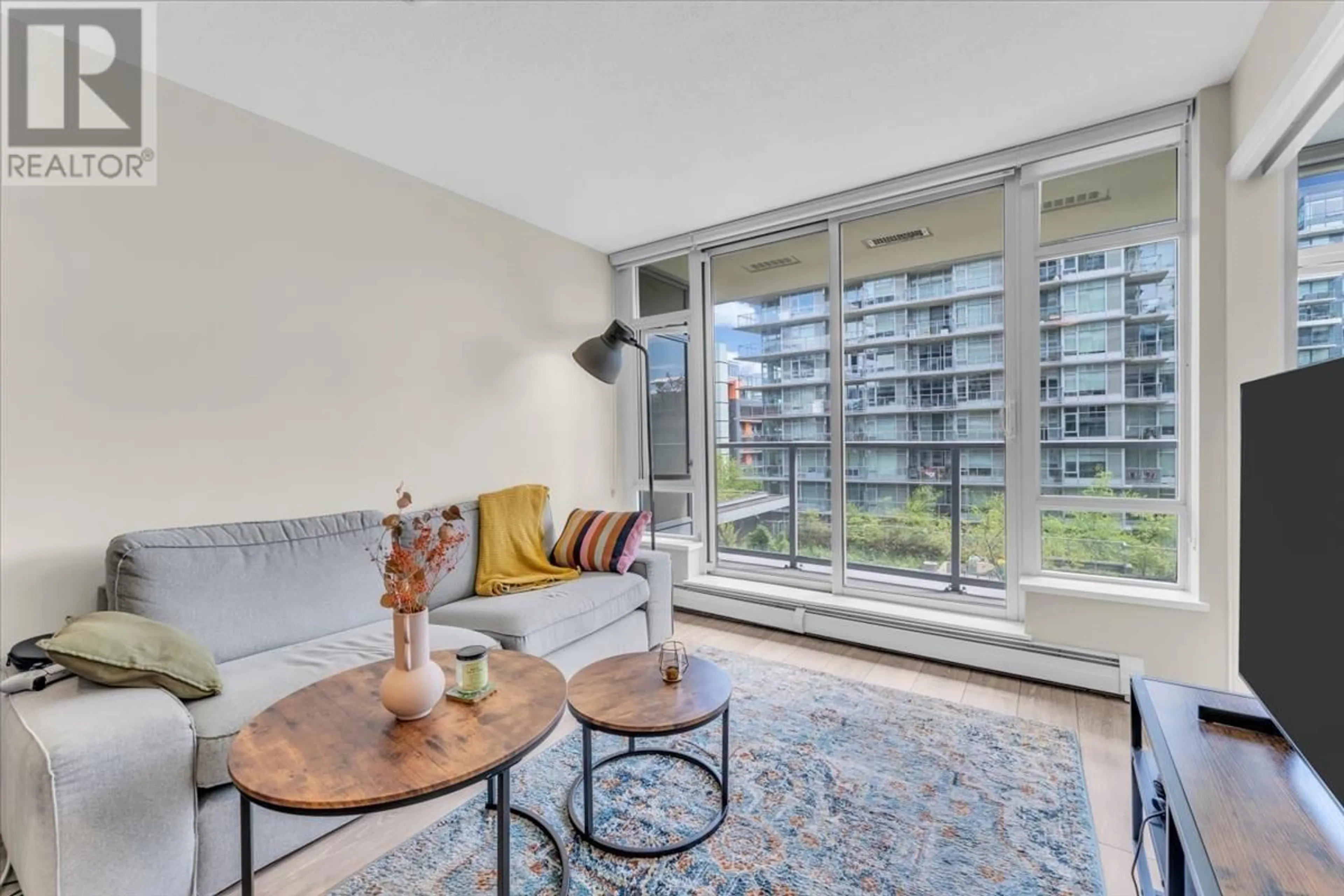 Living room with furniture, unknown for 556 - 168 1ST AVENUE, Vancouver British Columbia V5Y0H6