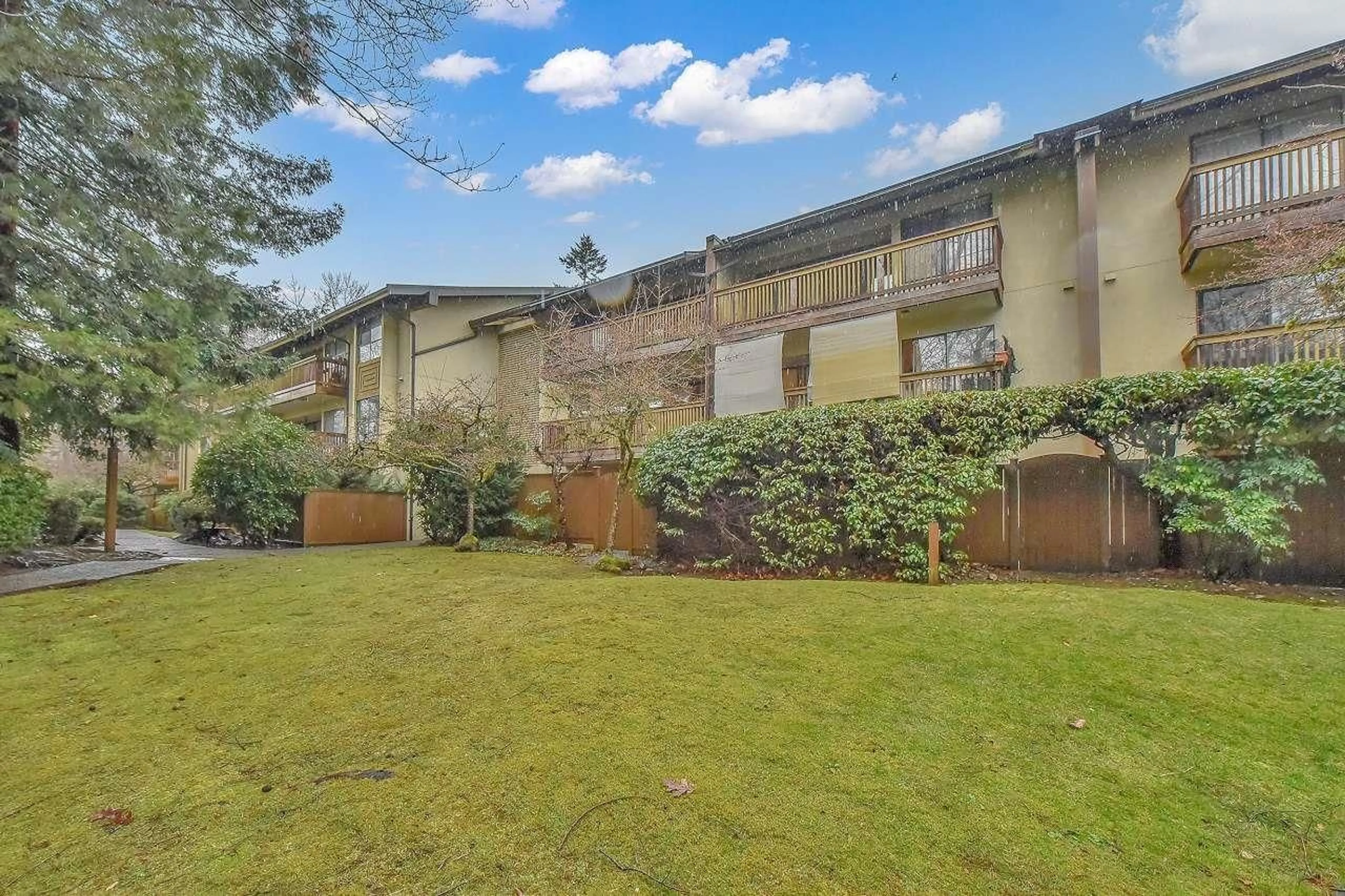 A pic from outside/outdoor area/front of a property/back of a property/a pic from drone, unknown for 212 - 14945 100TH, Surrey British Columbia V3R1J6