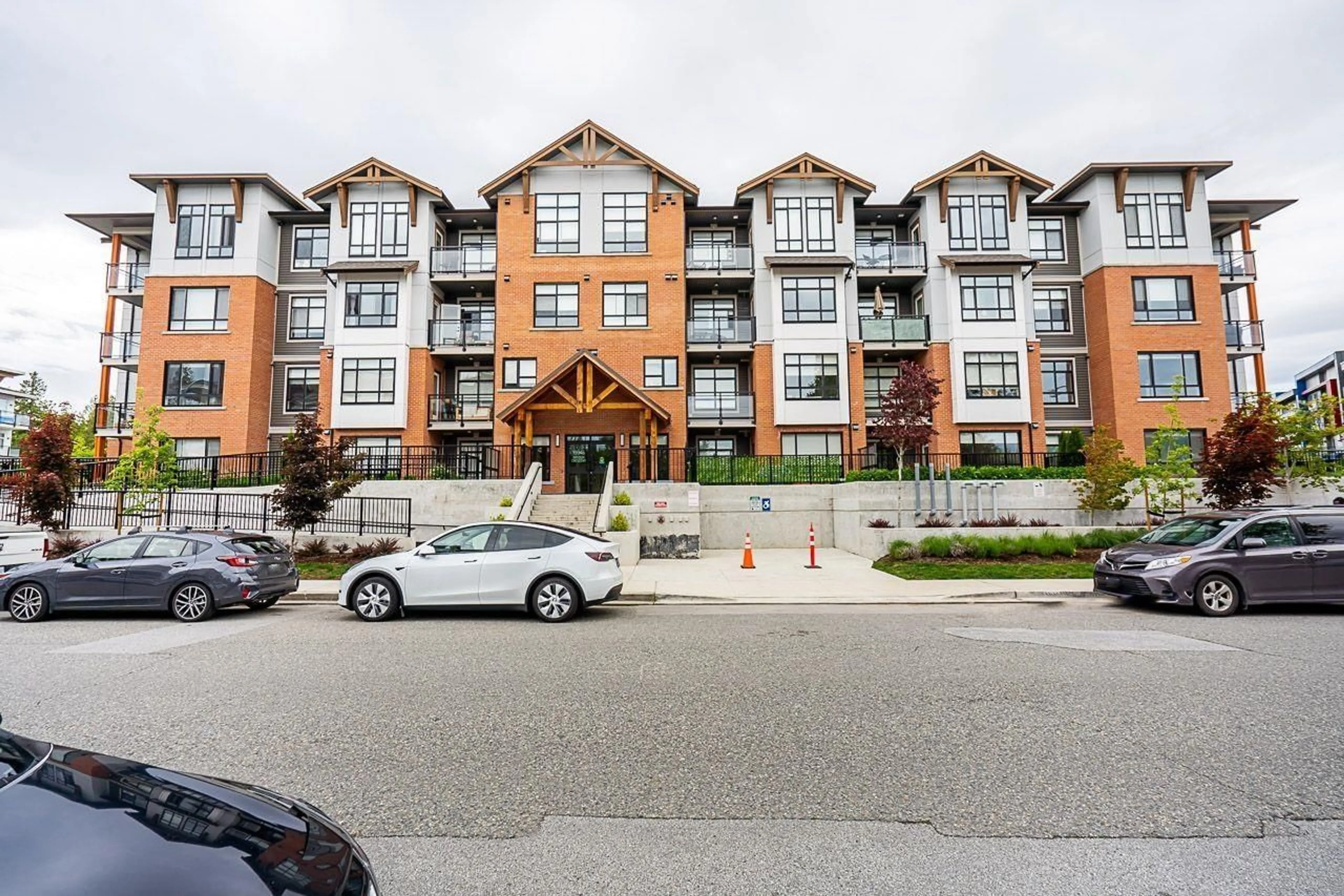 Unknown for 217 - 19945 BRYDON, Langley British Columbia V3A0P4