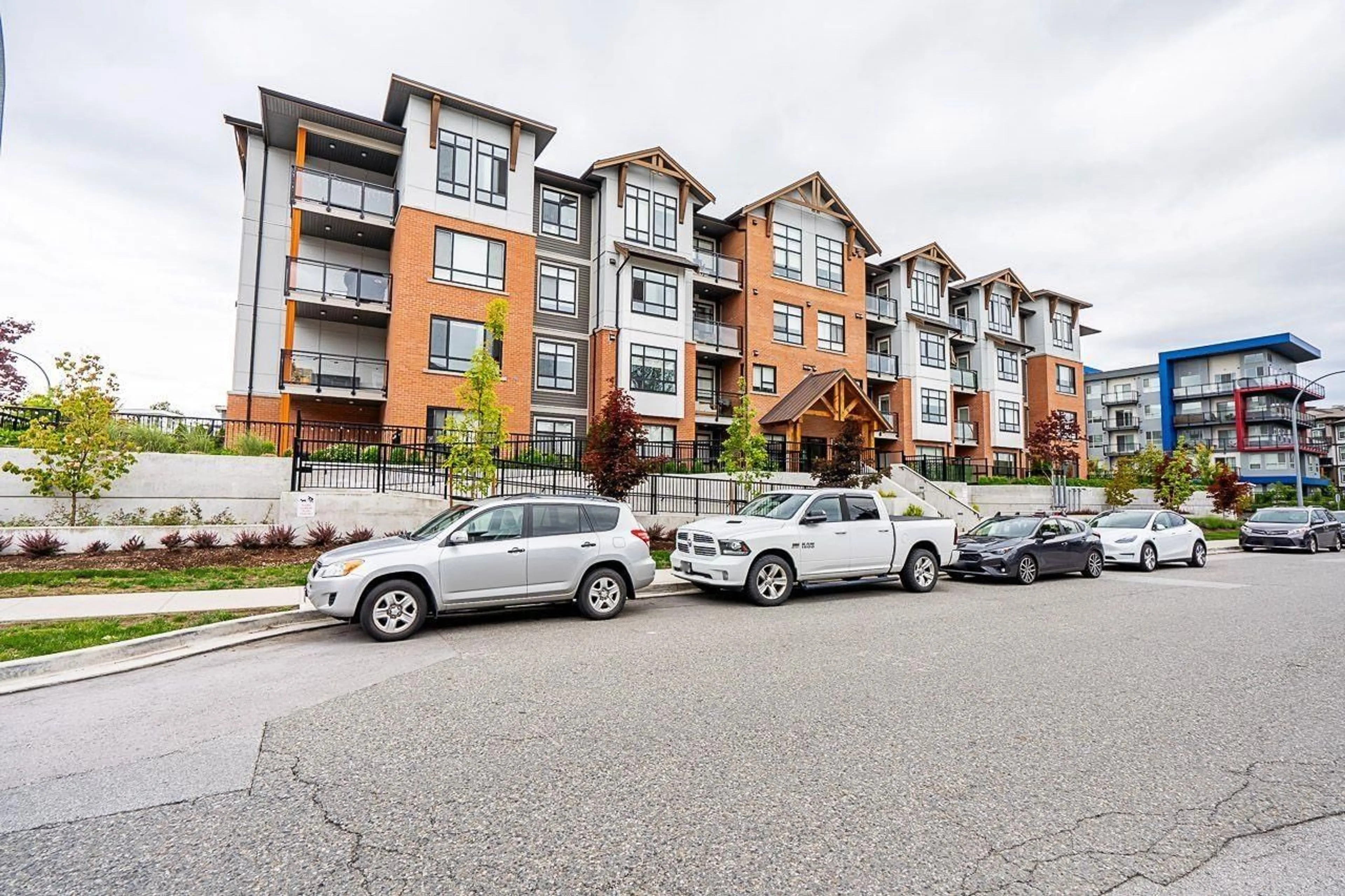 Patio, unknown for 217 - 19945 BRYDON, Langley British Columbia V3A0P4