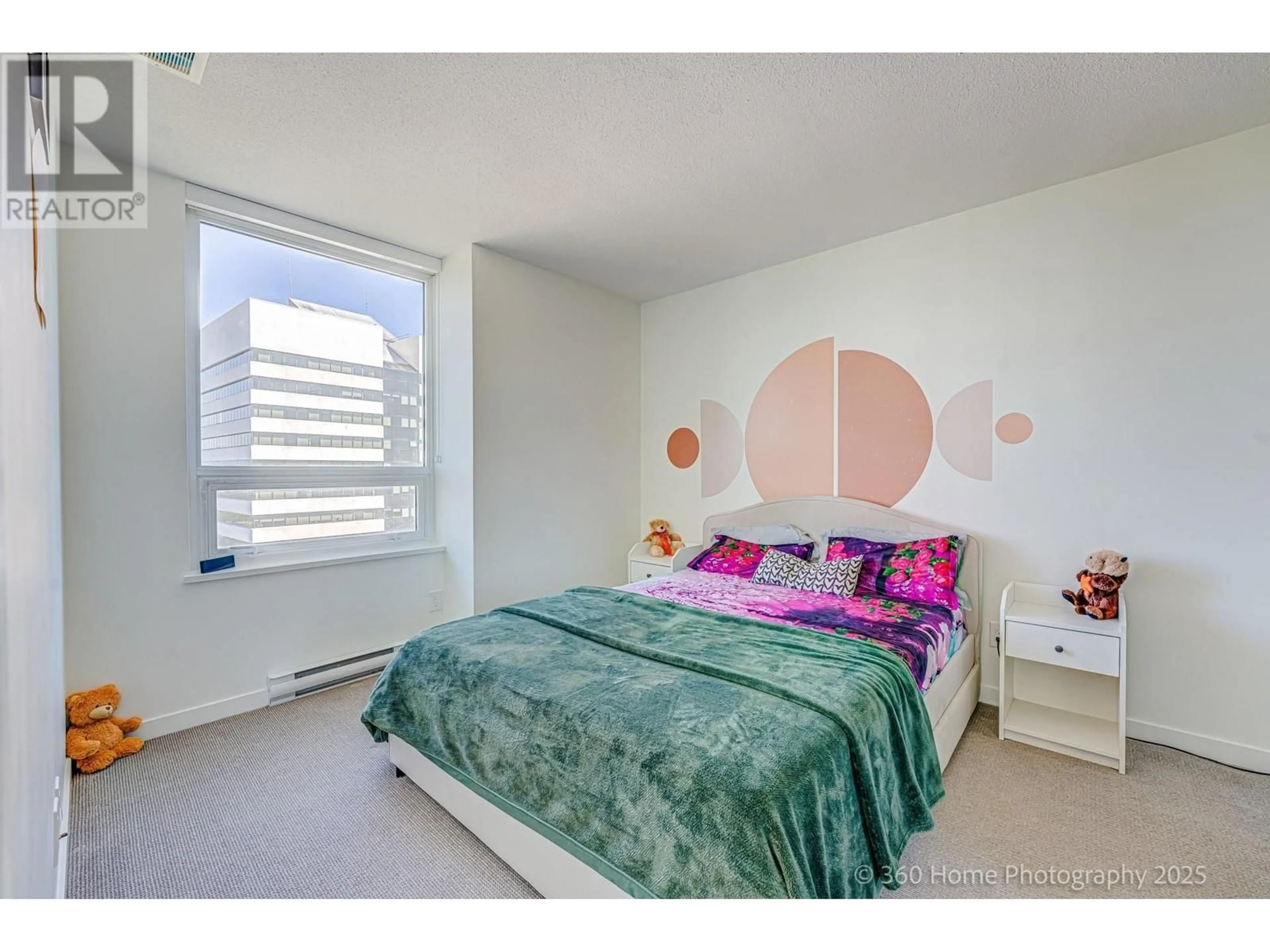 A pic of a room for 2604 - 5665 BOUNDARY ROAD, Vancouver British Columbia V5R0E4