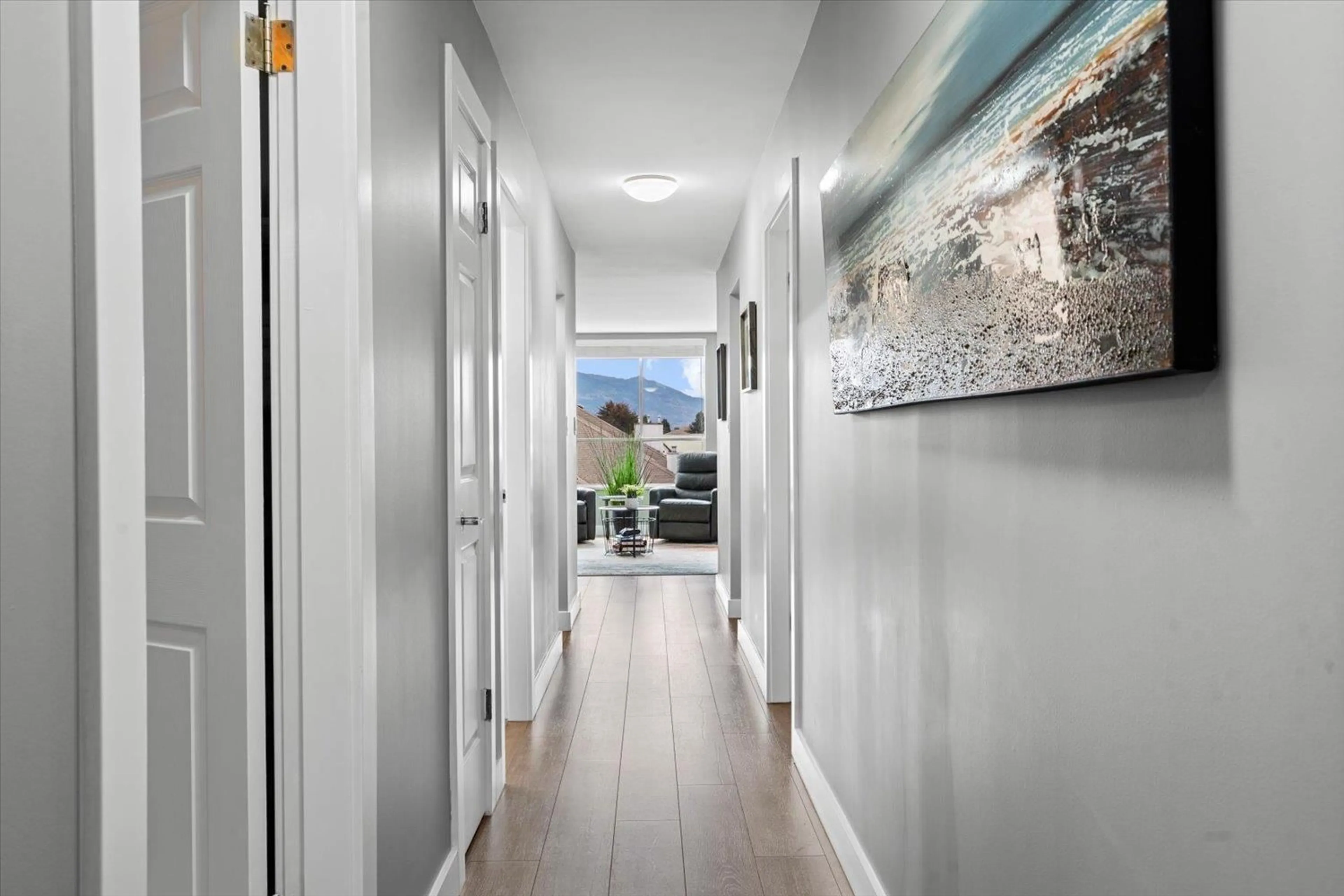 Indoor entryway for 504 - 45765 SPADINA AVENUE, Chilliwack British Columbia V2P1T5