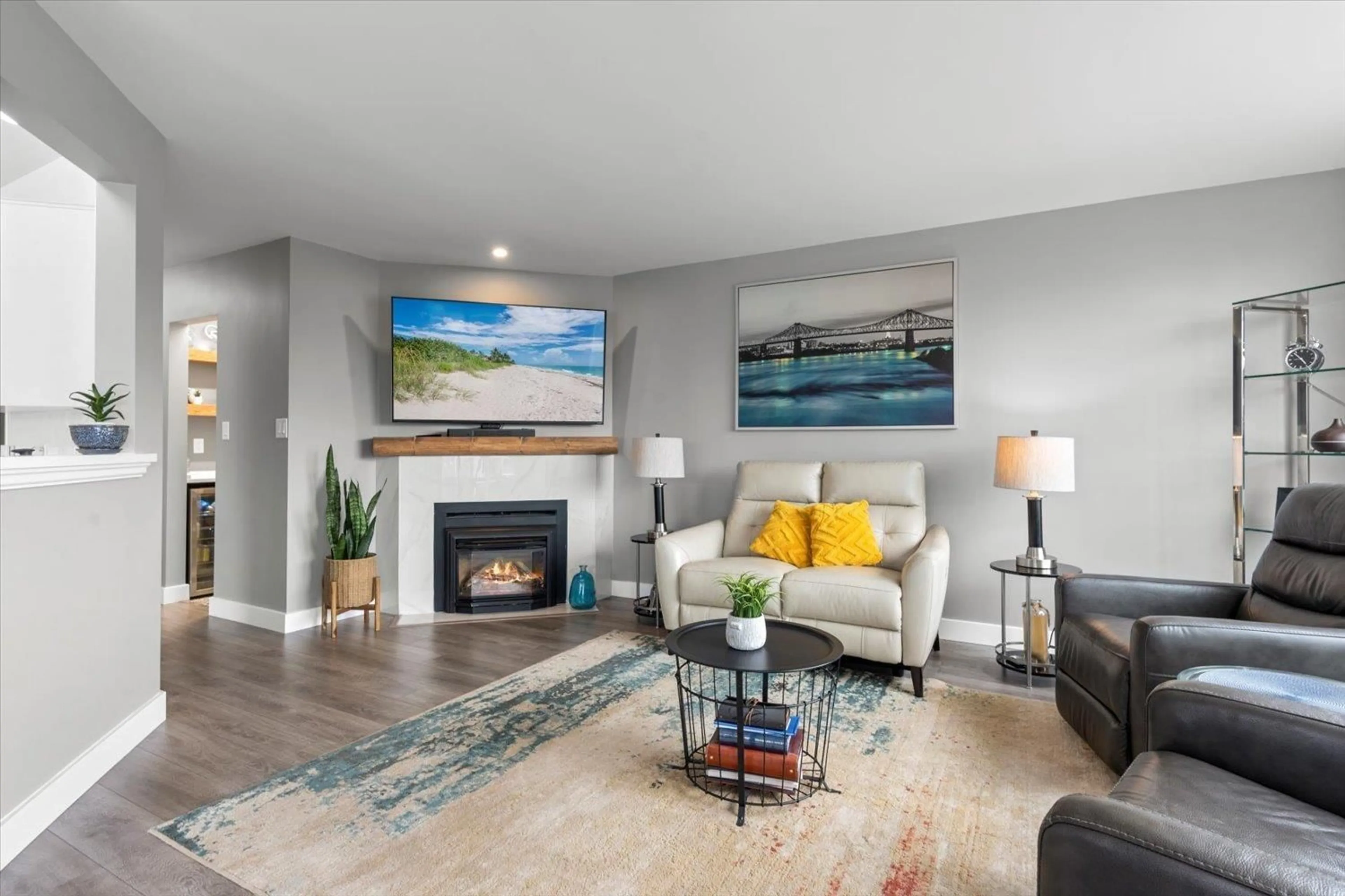 Living room with furniture, unknown for 504 - 45765 SPADINA AVENUE, Chilliwack British Columbia V2P1T5