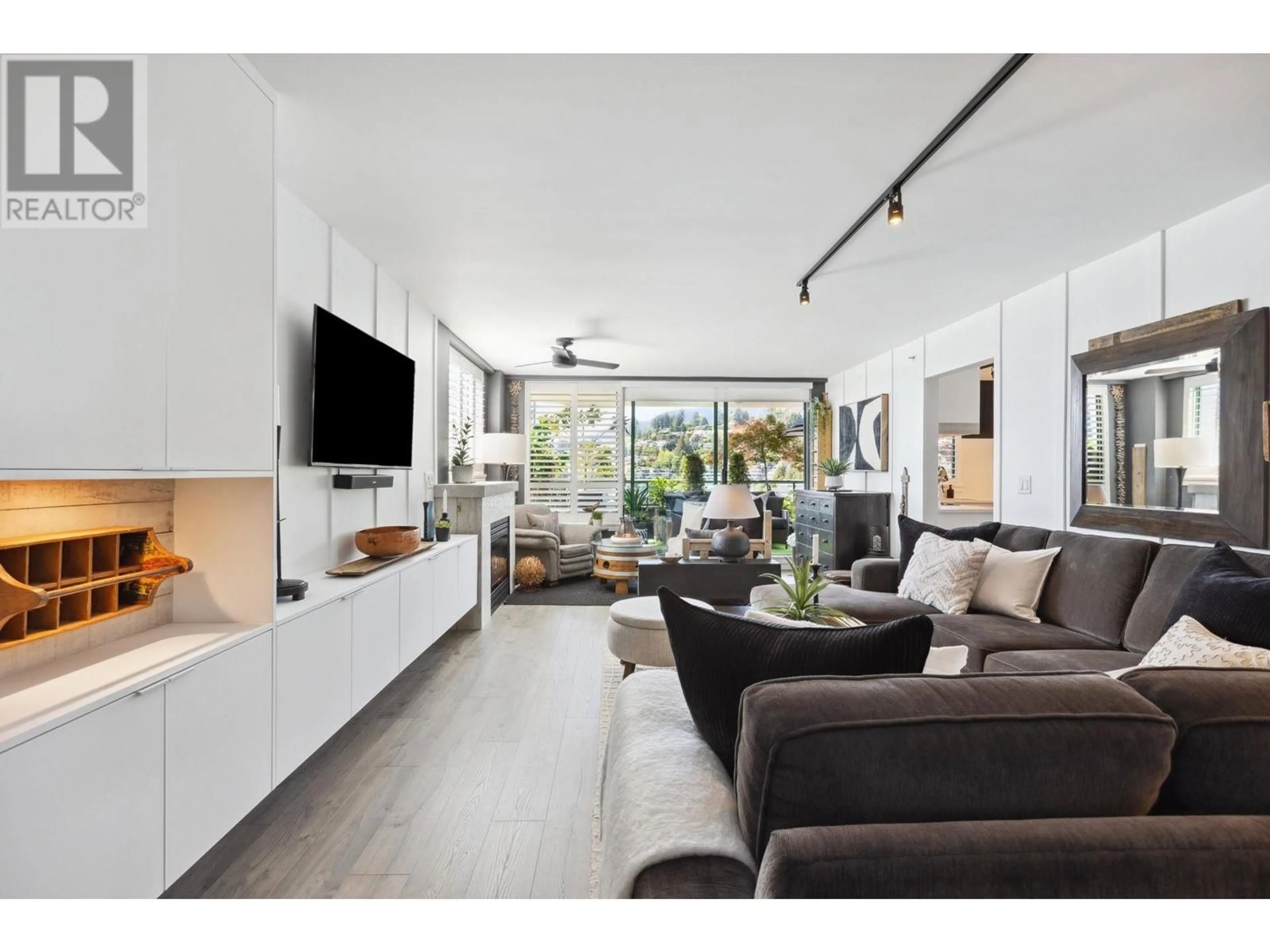 Living room with furniture, unknown for 14E - 328 TAYLOR WAY, West Vancouver British Columbia V7T2Y4