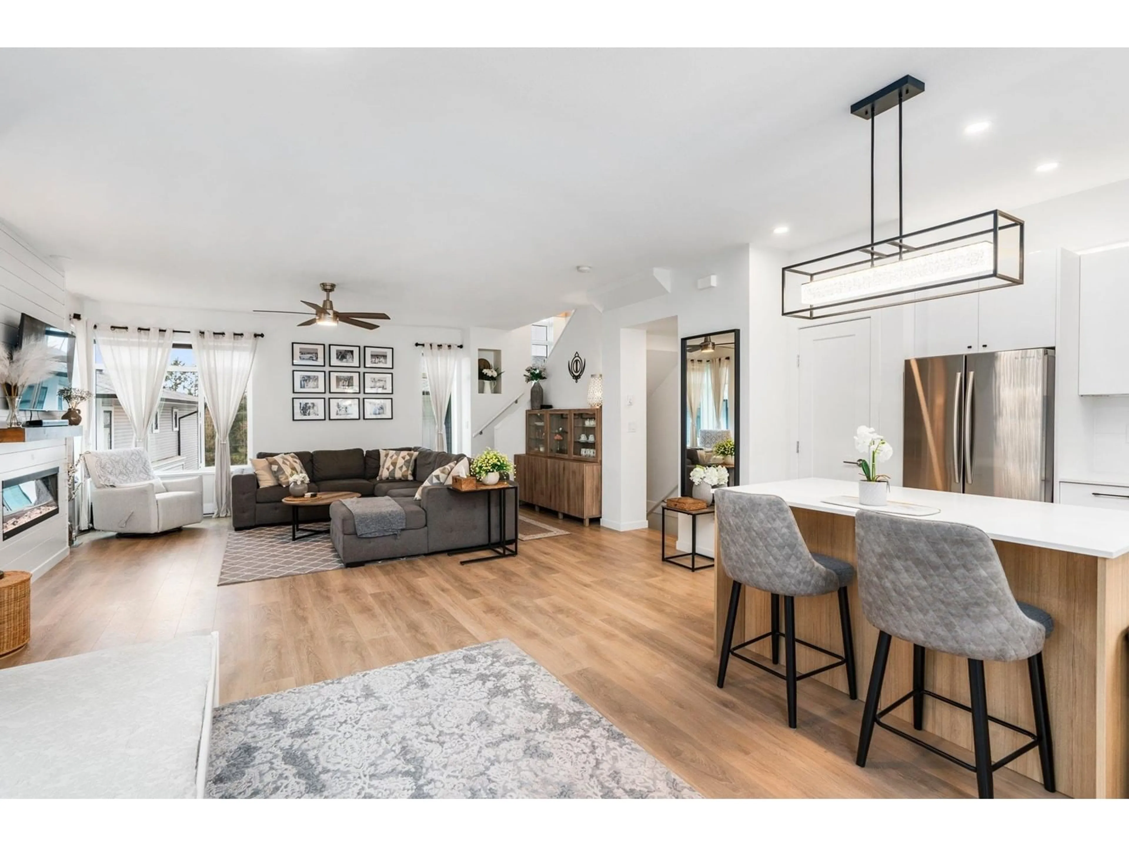 Open concept kitchen, wood/laminate floor for 41 - 15235 SITKA, Surrey British Columbia V3S0A9