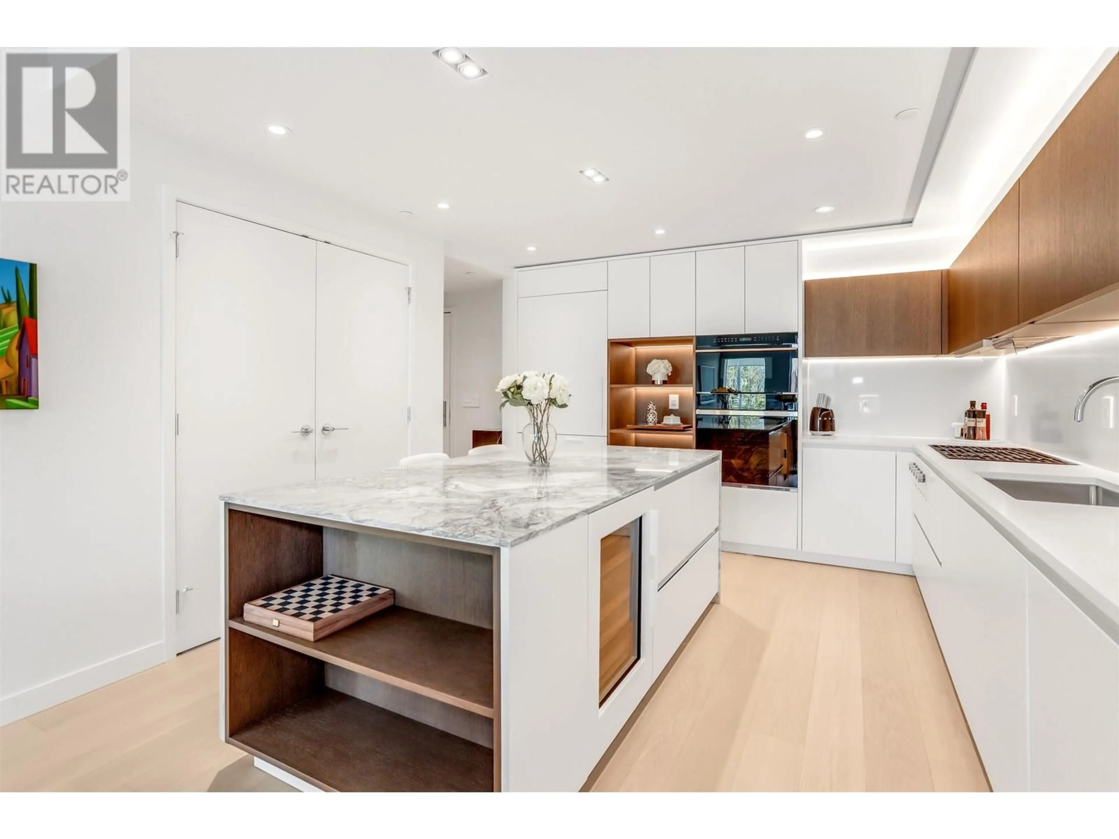 Contemporary kitchen, unknown for 310 - 3596 28TH AVENUE, Vancouver British Columbia V6S2G5