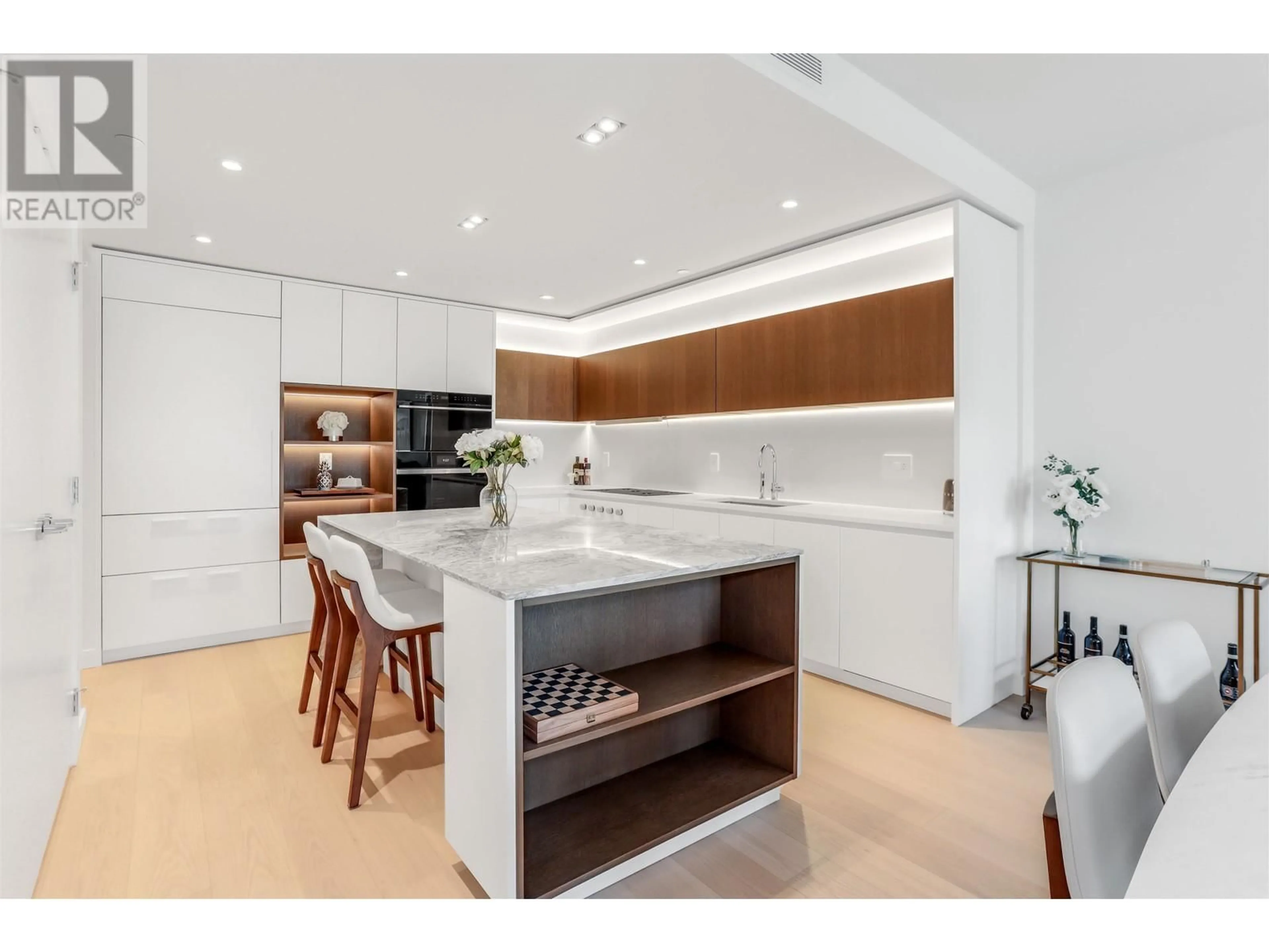 Contemporary kitchen, unknown for 310 - 3596 28TH AVENUE, Vancouver British Columbia V6S2G5