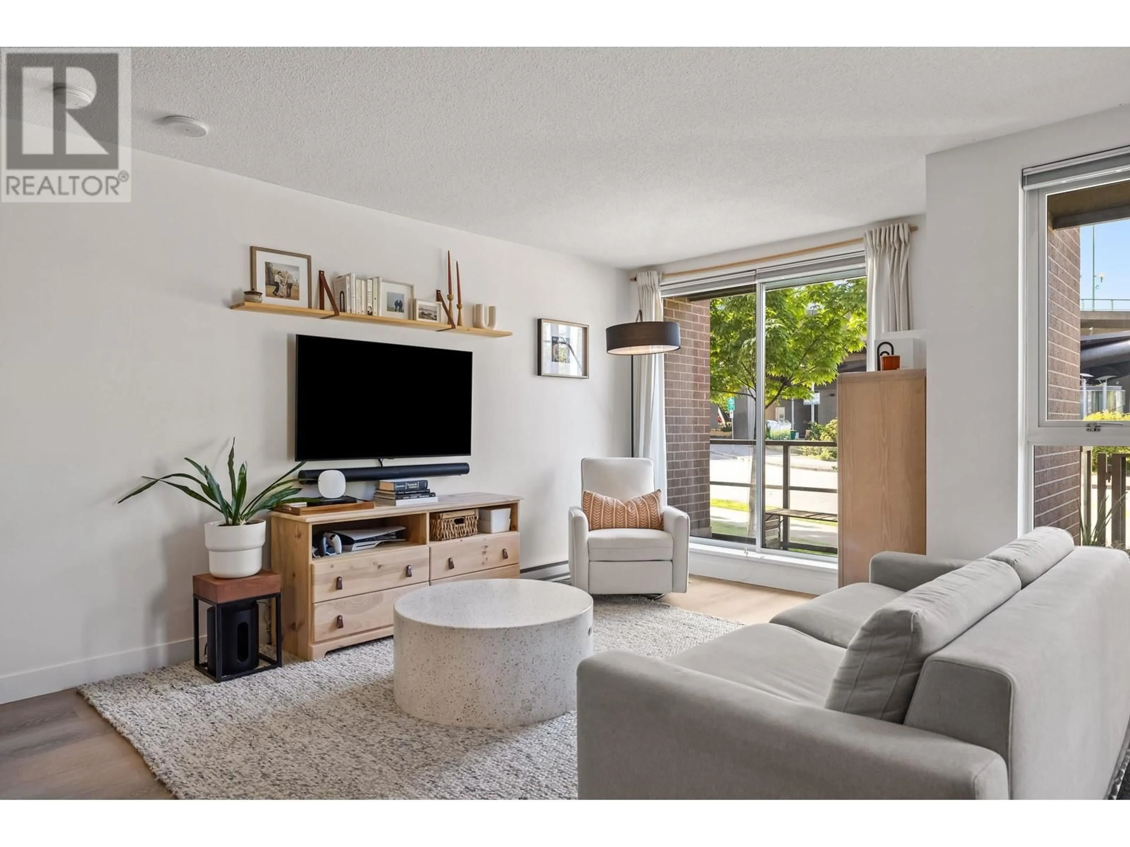 Living room with furniture, unknown for 408 1ST AVENUE, Vancouver British Columbia V5Y3S9