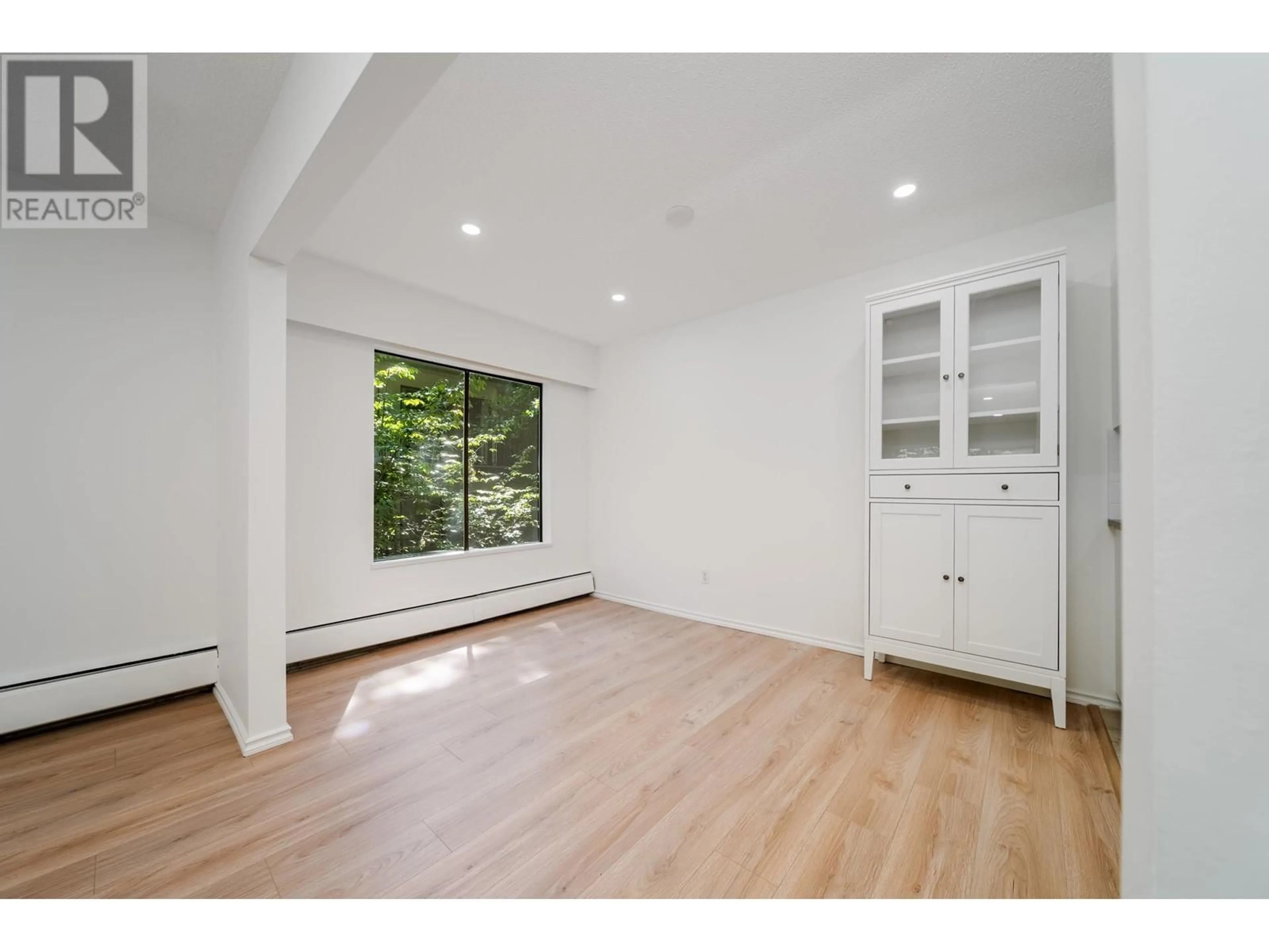 A pic of a room for 102 - 150 5TH STREET, North Vancouver British Columbia V7L1L5