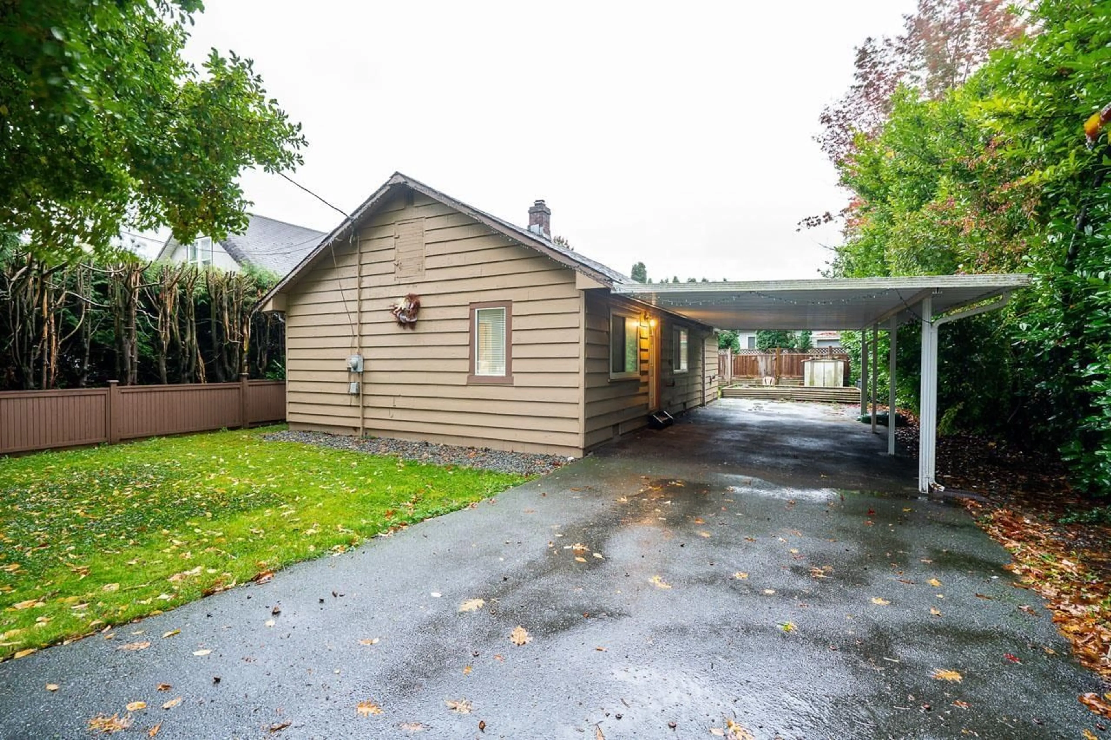 Unknown for 27284 30, Langley British Columbia V4W3J6