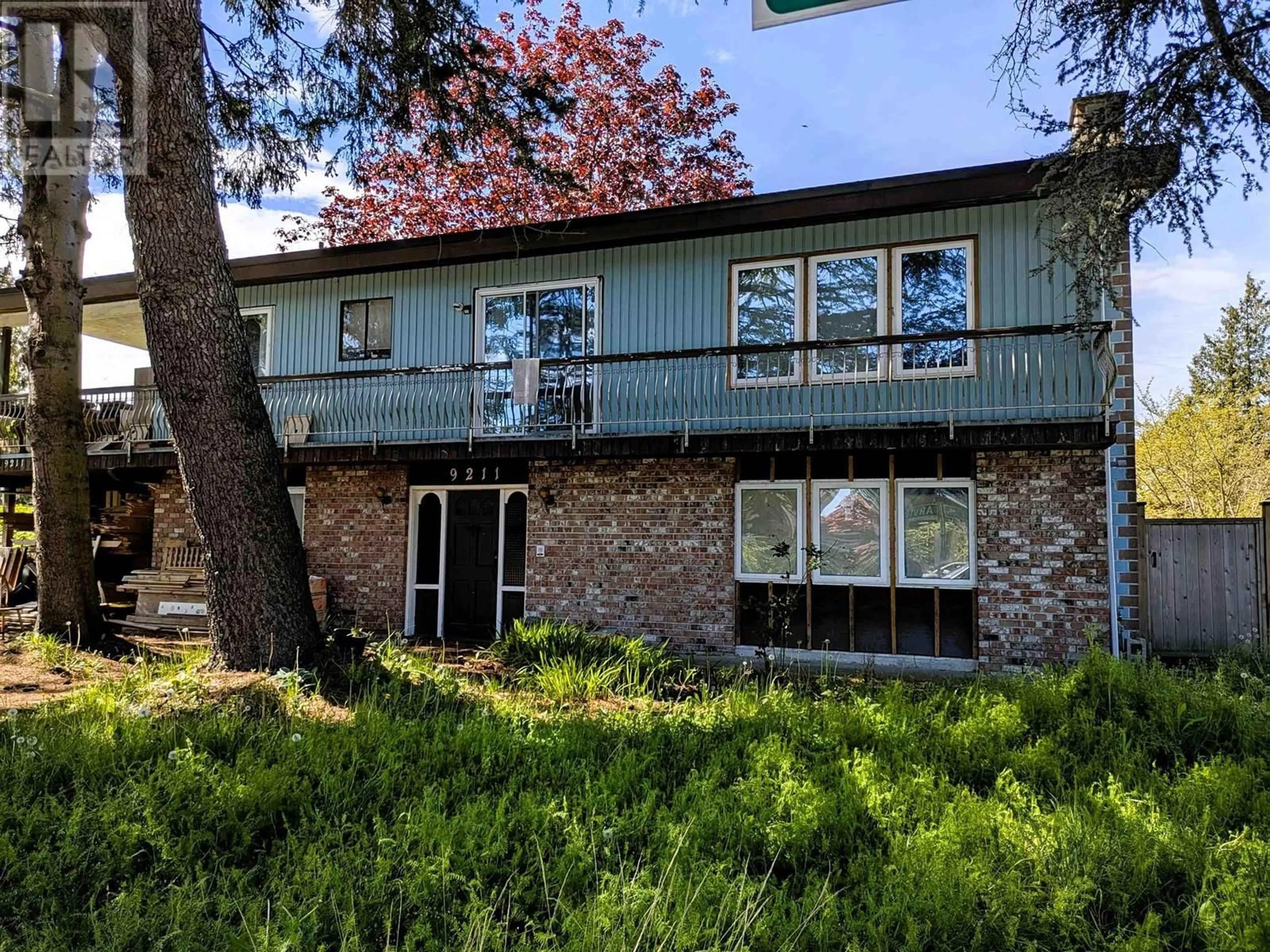 Home with vinyl exterior material, building for 9211 ARVIDA DRIVE, Richmond British Columbia V7A4K5