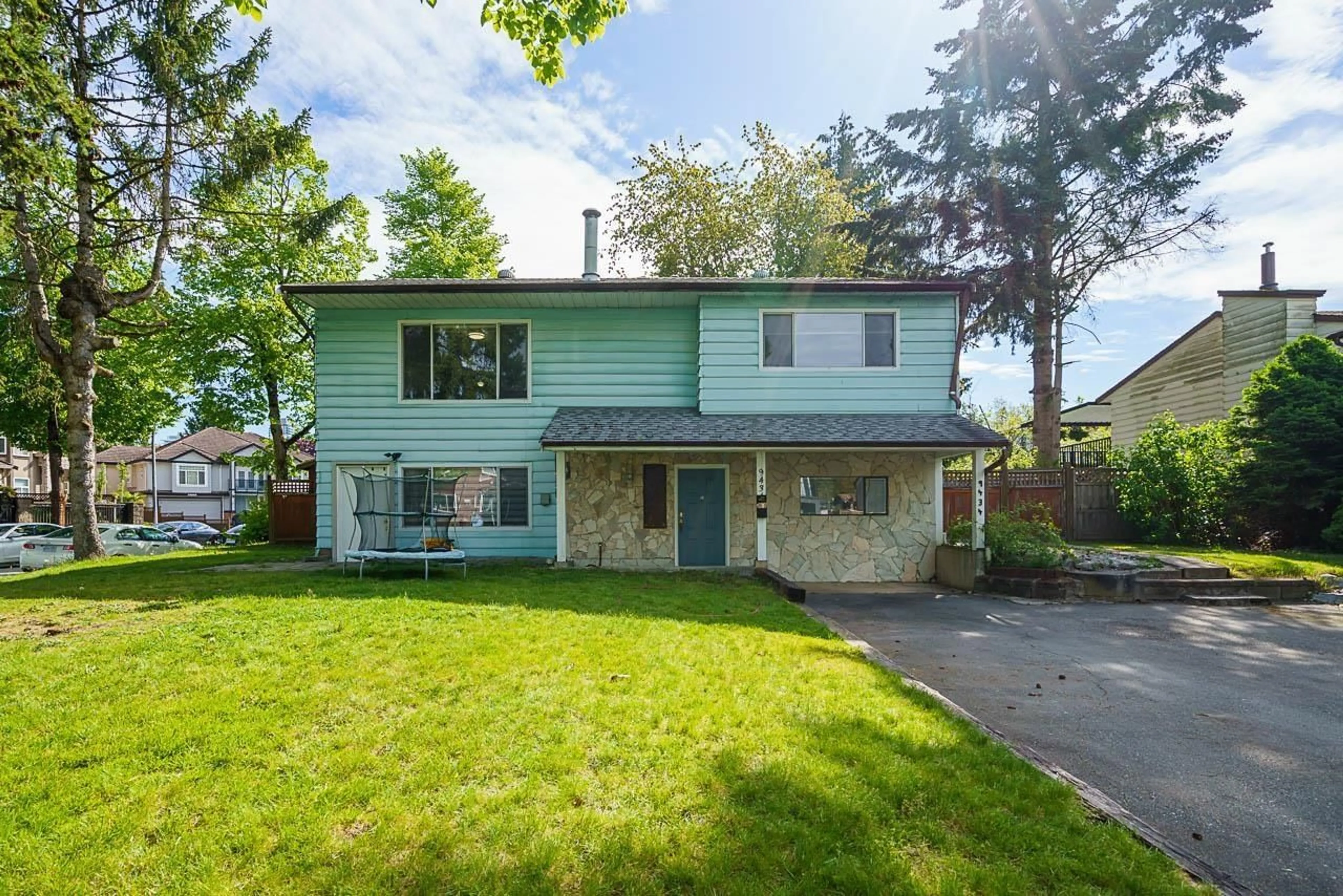 Home with vinyl exterior material, street for 9434 132A, Surrey British Columbia V3V6W4