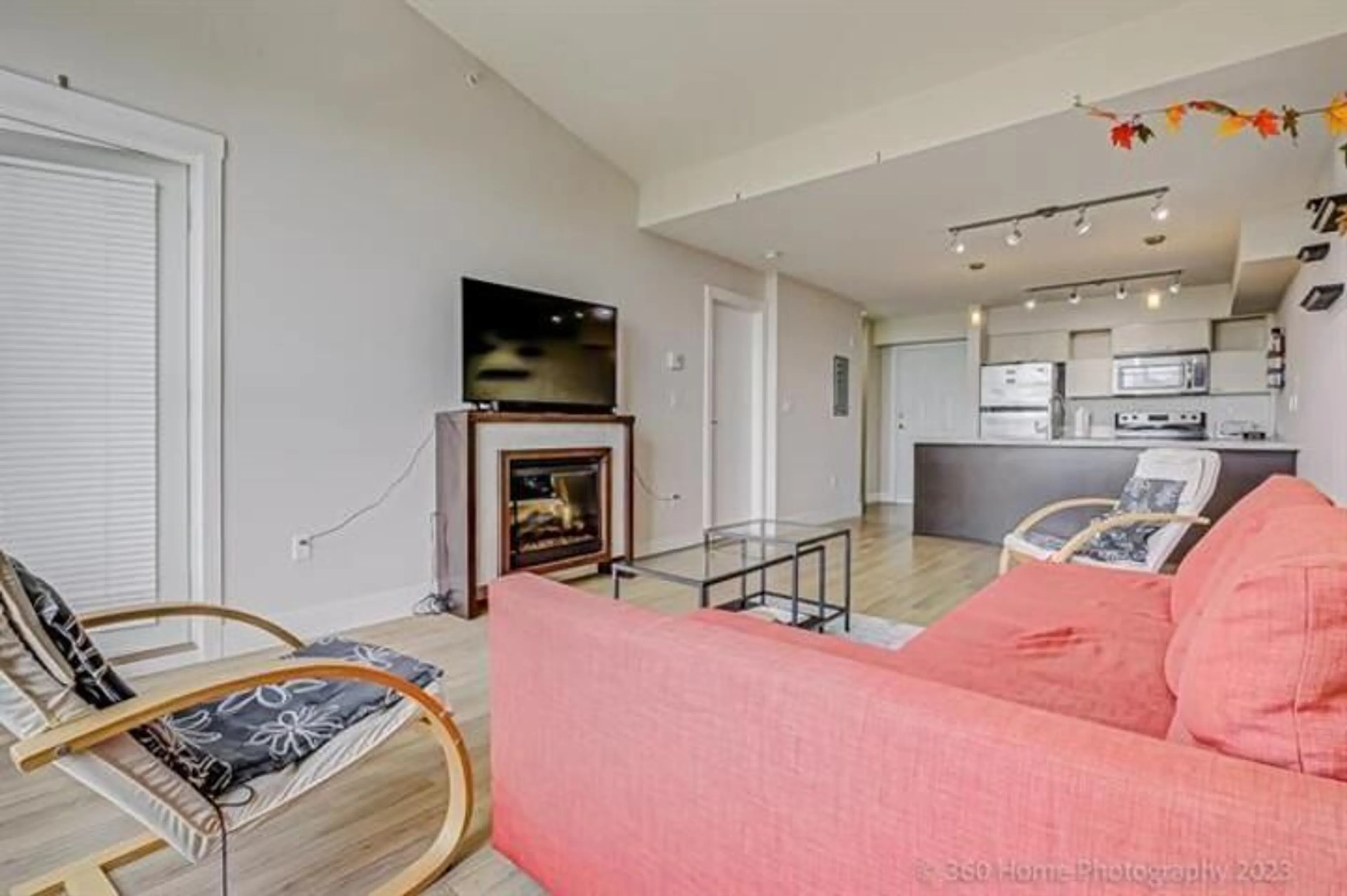 Living room with furniture, unknown for 403 - 7445 120, Delta British Columbia V4C0B3