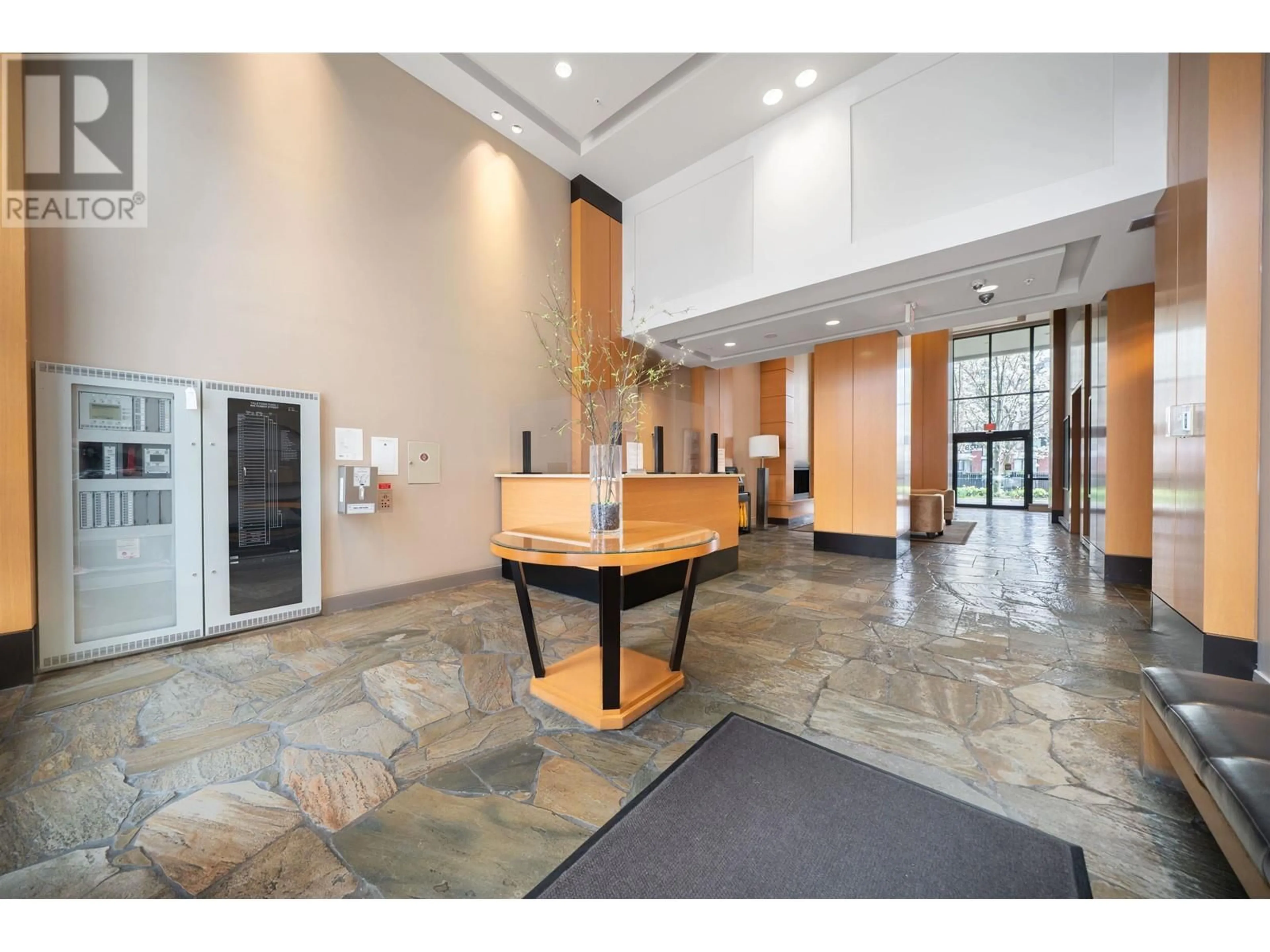 Indoor foyer for 2509 - 928 HOMER STREET, Vancouver British Columbia V6B1T7