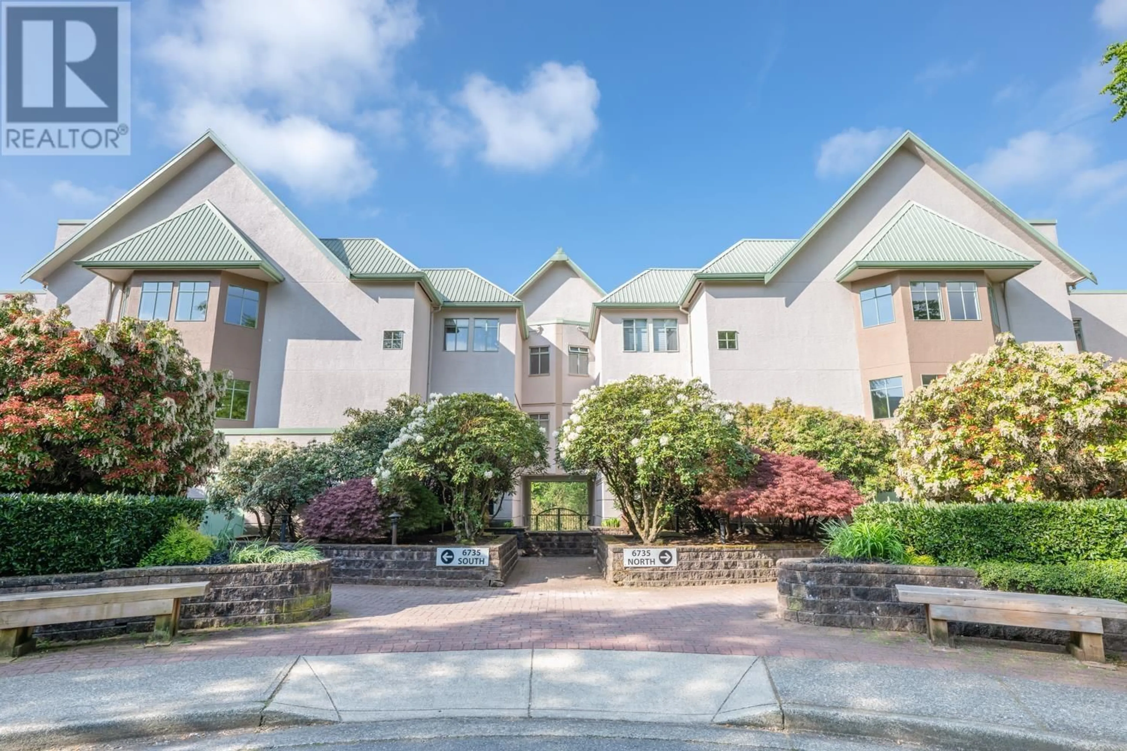 Unknown for 319 - 6735 STATION HILL COURT, Burnaby British Columbia V3N4W5