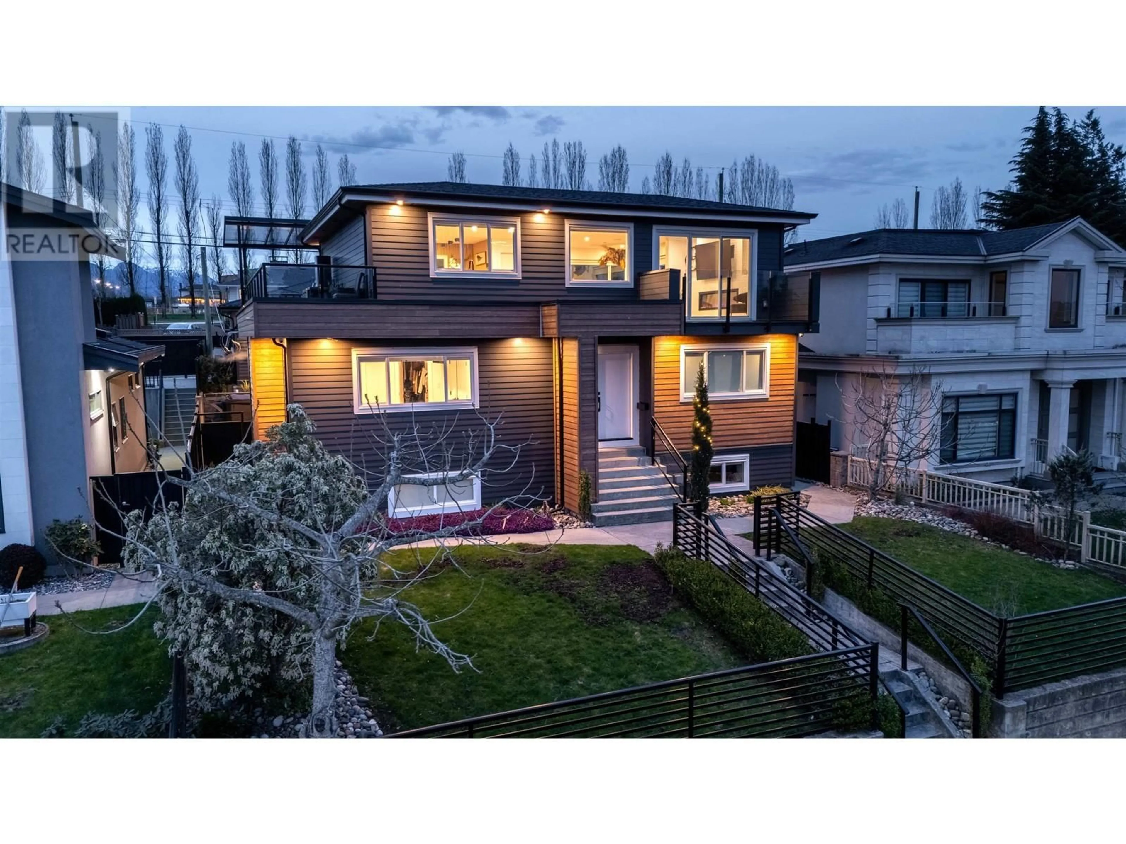 Unknown for 4623 NAPIER STREET, Burnaby British Columbia V5C3H6