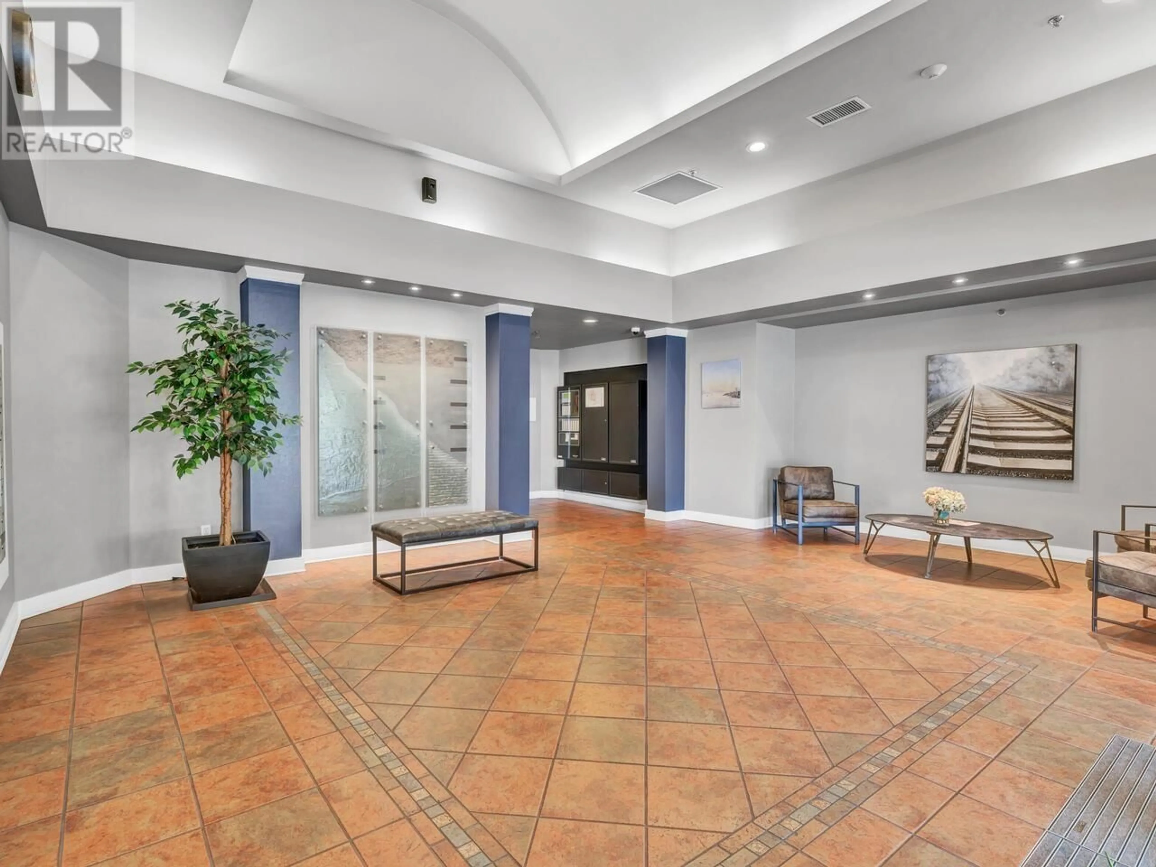 Indoor foyer for 1607 - 10 LAGUNA COURT, New Westminster British Columbia V3M6W3