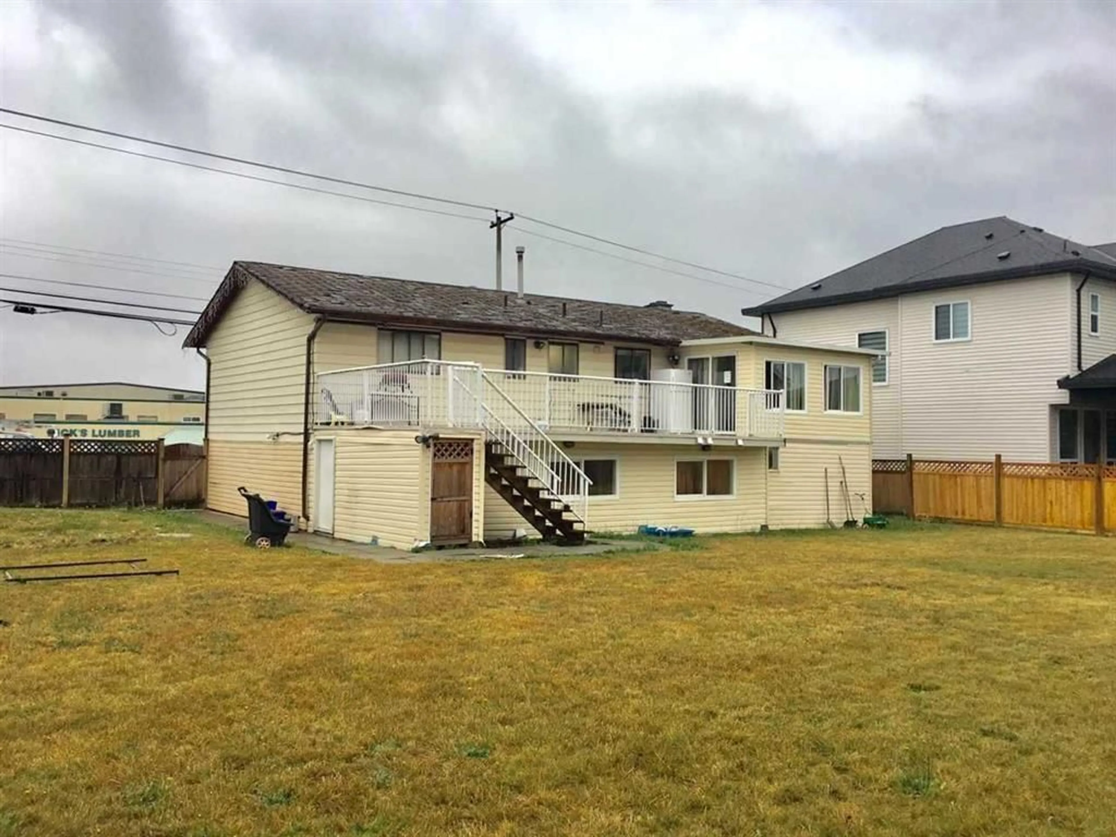 Unknown for 12414 80, Surrey British Columbia V3W3A5