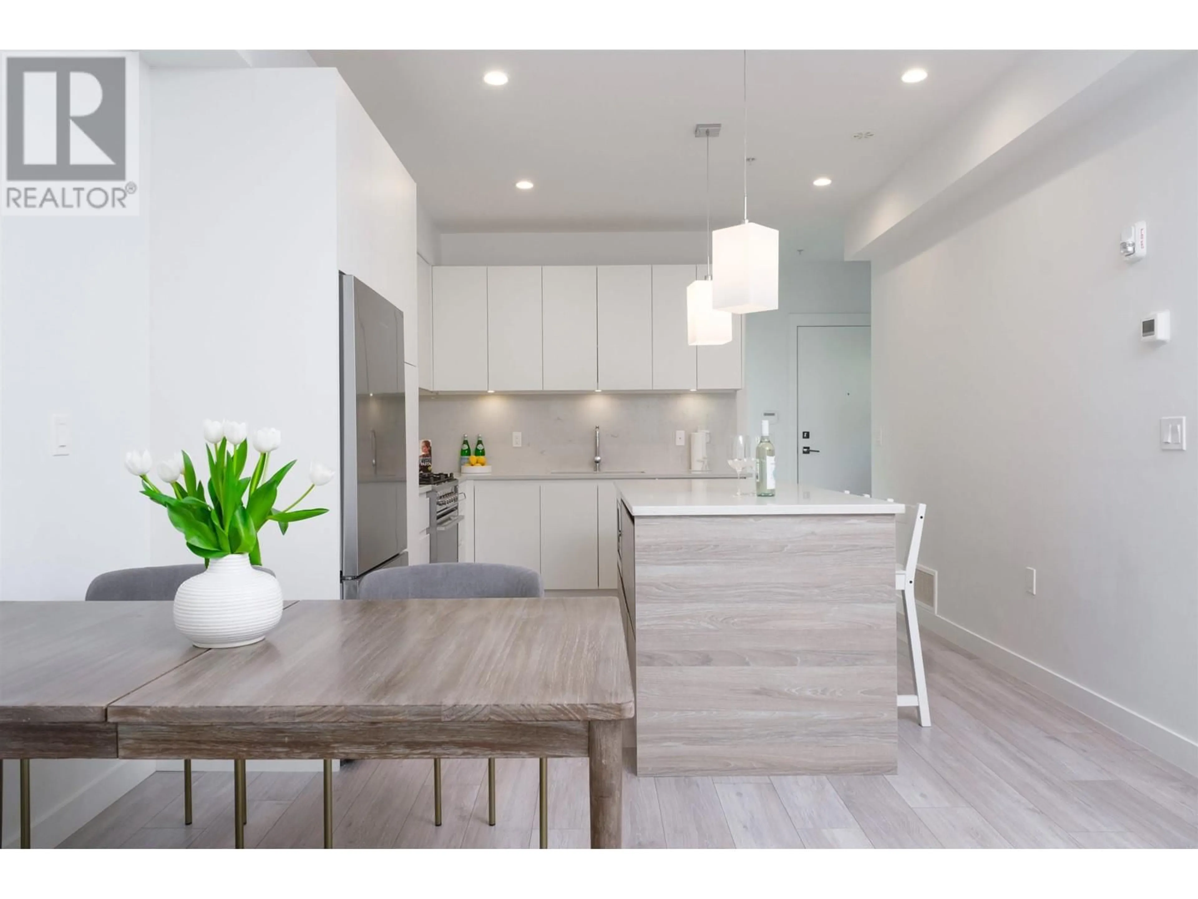 Contemporary kitchen, unknown for 10 - 3490 MT SEYMOUR PARKWAY, North Vancouver British Columbia V7H1G5