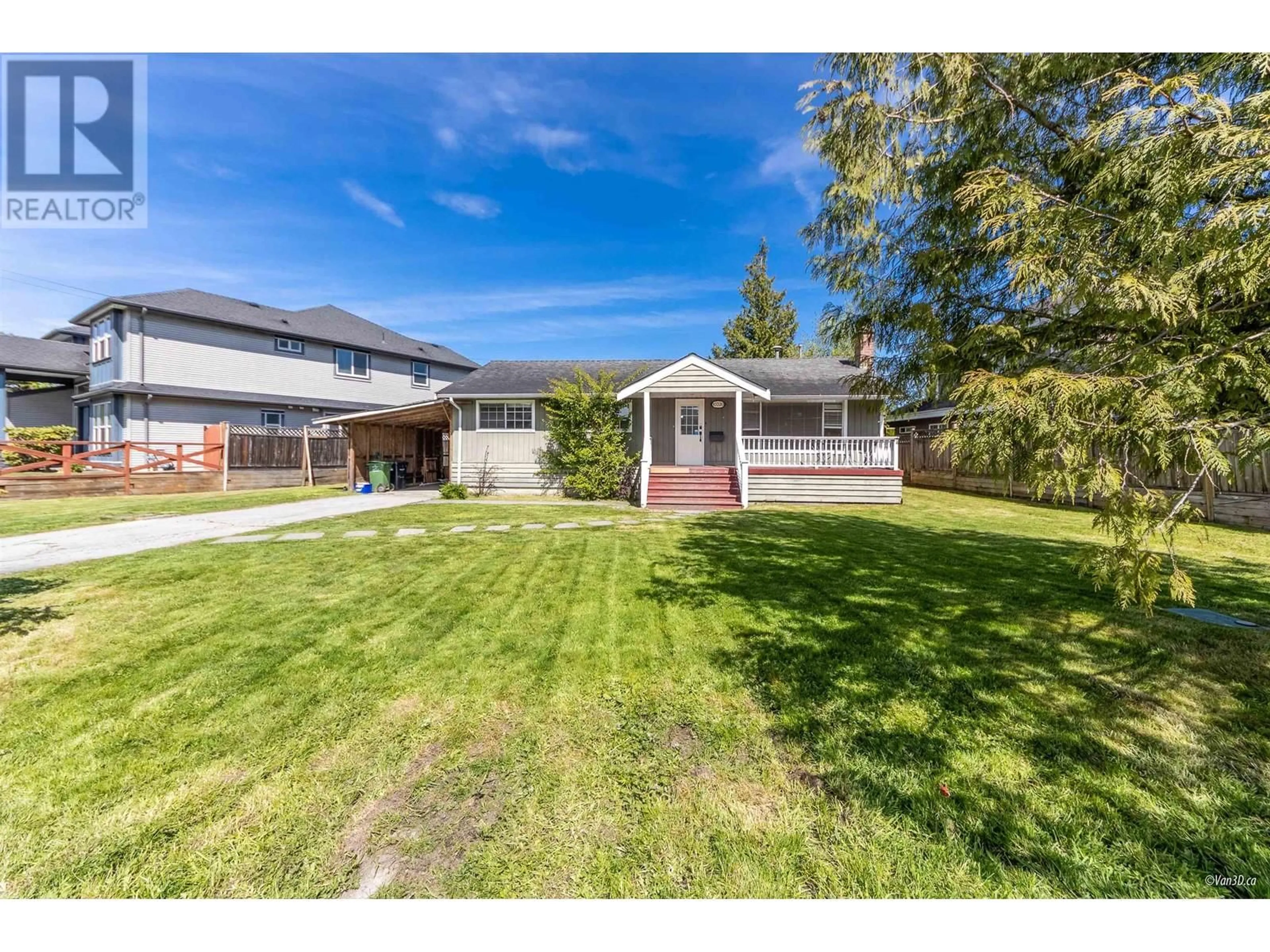 A pic from outside/outdoor area/front of a property/back of a property/a pic from drone, street for 10320 ARAGON ROAD, Richmond British Columbia V7A3E7