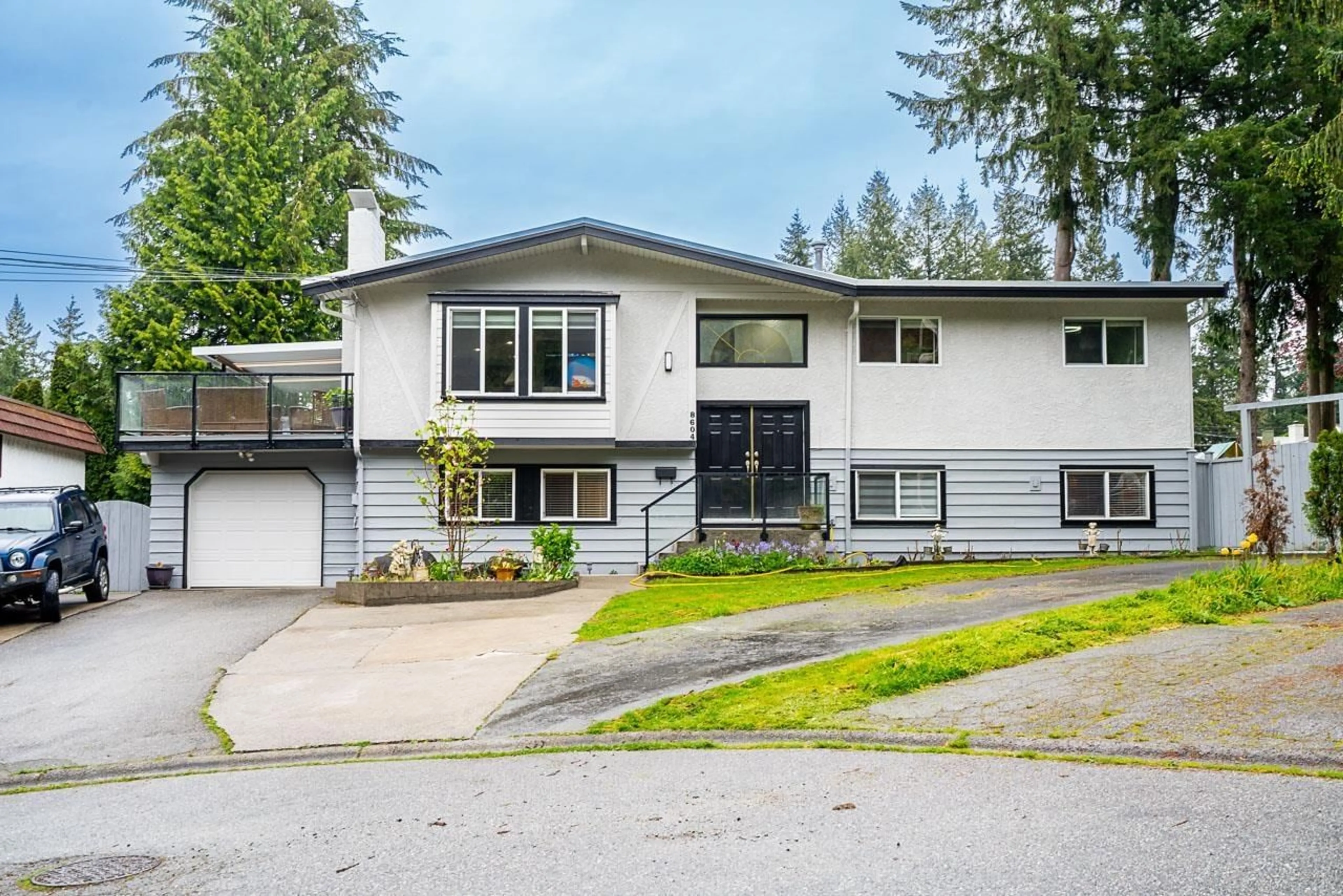 Home with vinyl exterior material, street for 8604 SUNBURY, Delta British Columbia V4C3Y7