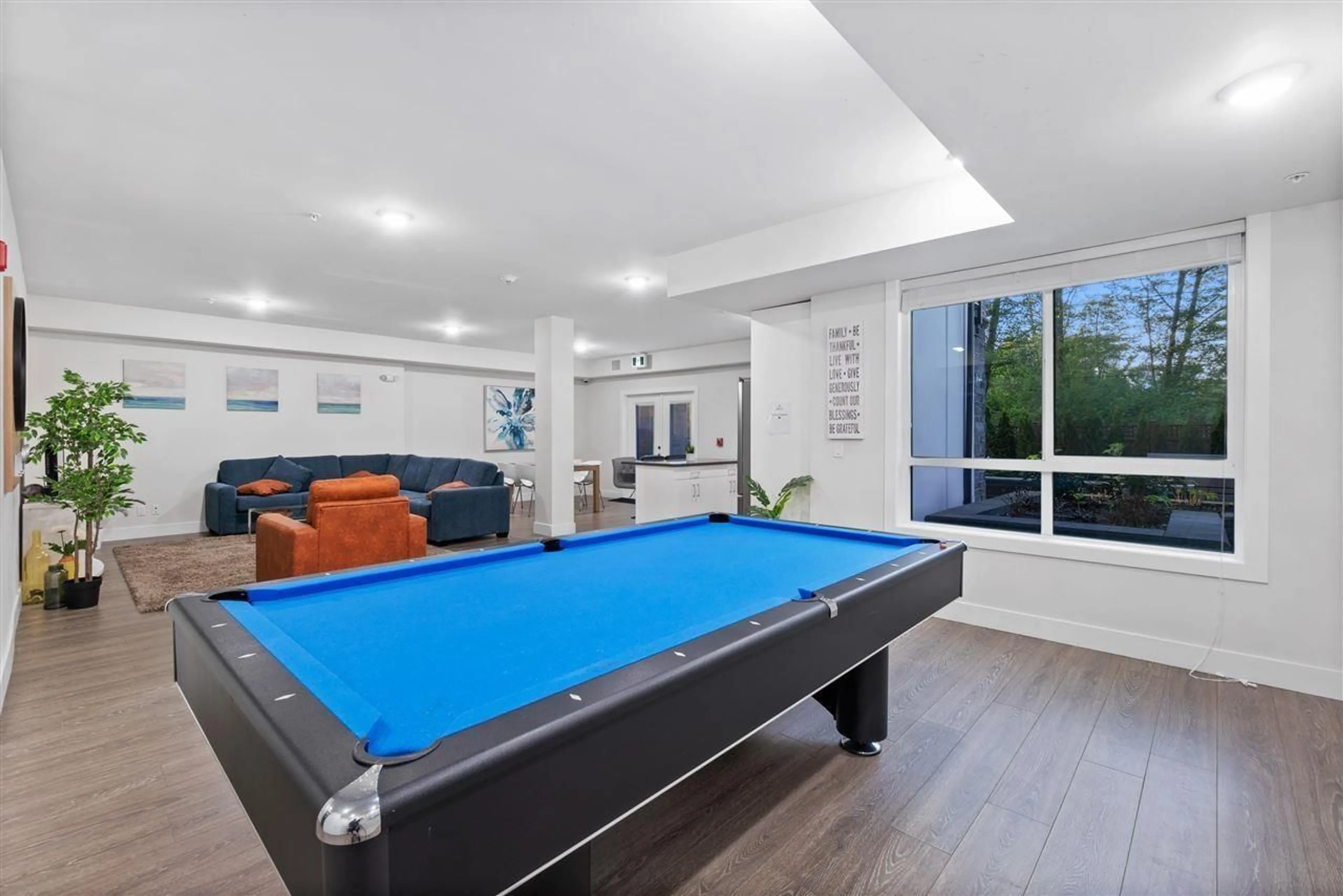 Pool for 109 - 15351 101, Surrey British Columbia V3R0G2