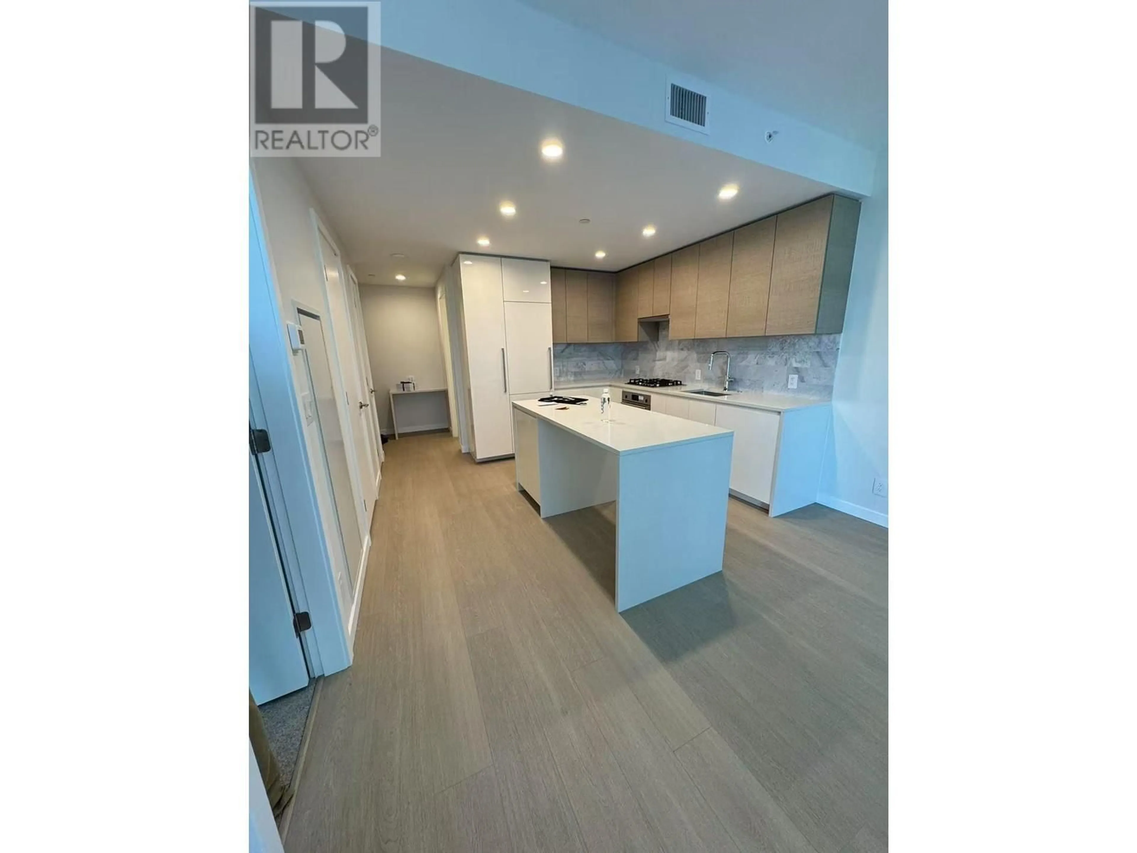 Open concept kitchen, unknown for 1307 - 2186 GILMORE AVENUE, Burnaby British Columbia V5C0N7