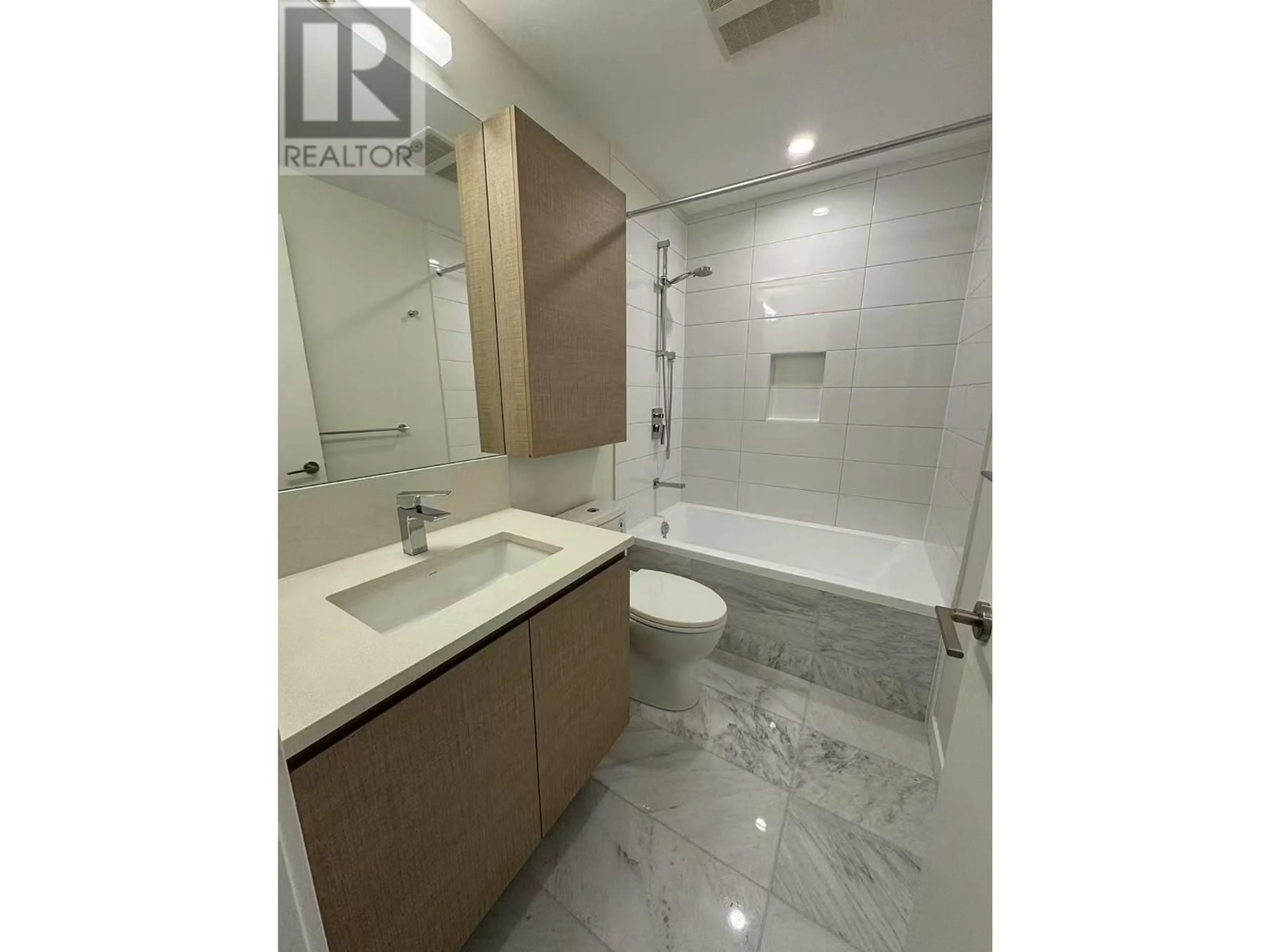 Standard bathroom, ceramic/tile floor for 1307 - 2186 GILMORE AVENUE, Burnaby British Columbia V5C0N7