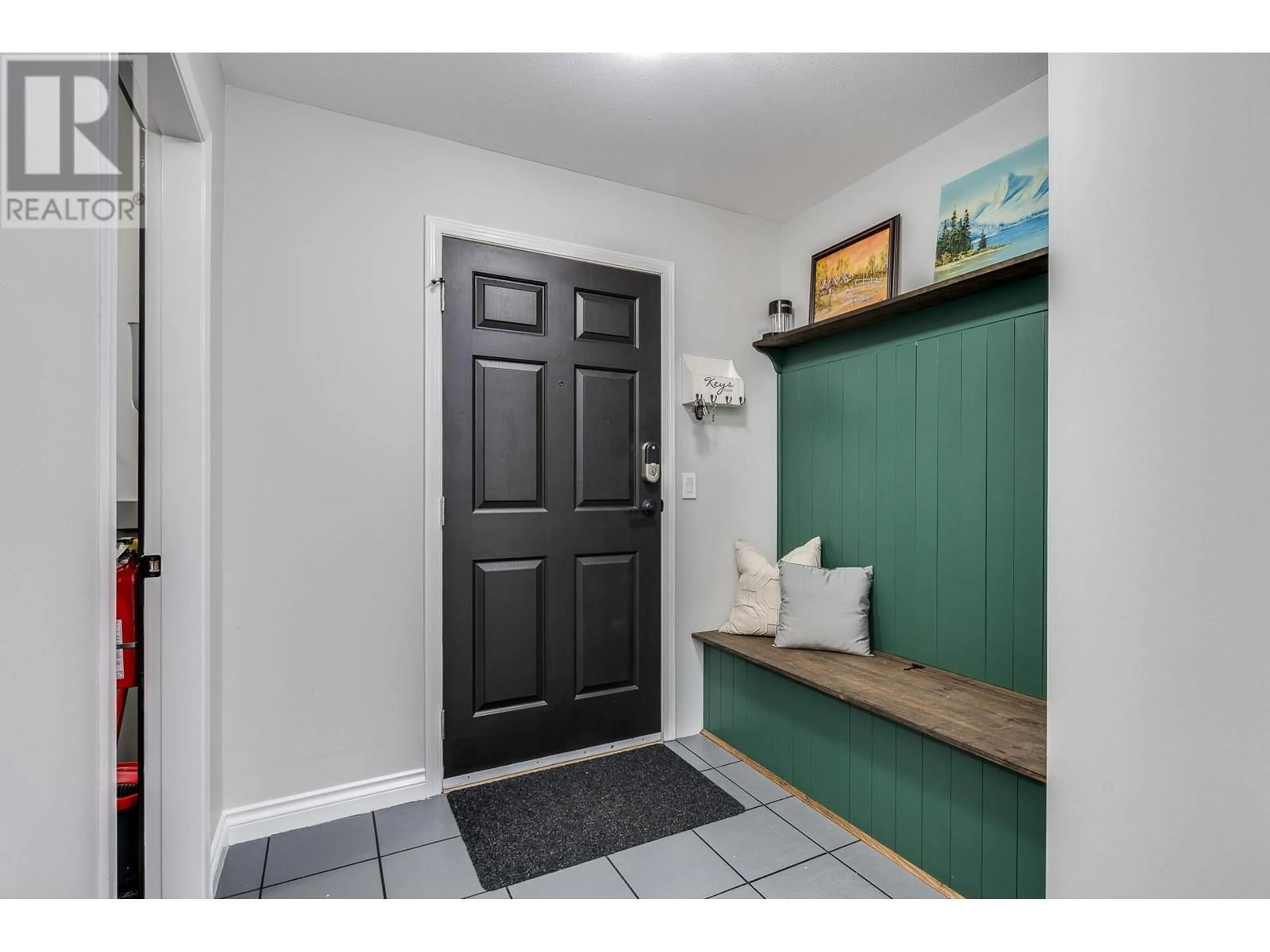 Indoor entryway for 212 - 22233 RIVER ROAD, Maple Ridge British Columbia V2X3N7