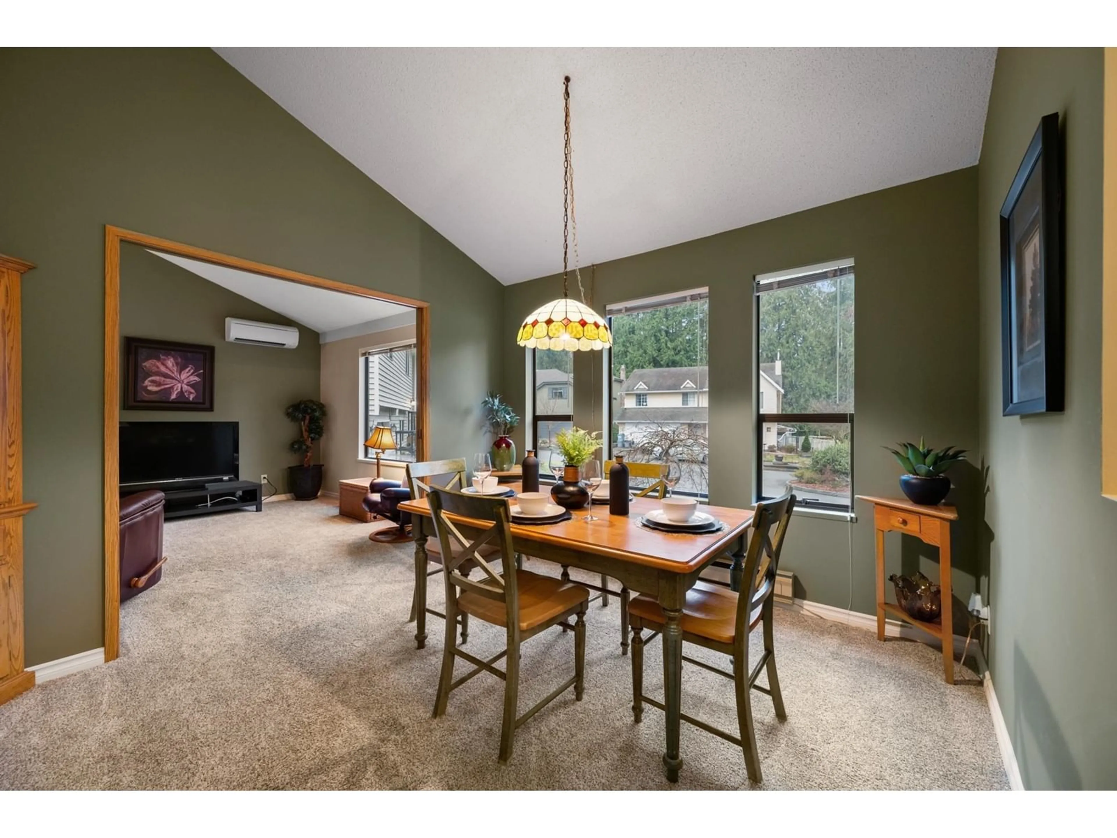 Dining room, wood/laminate floor for 9040 JAMES, Delta British Columbia V4C2R8