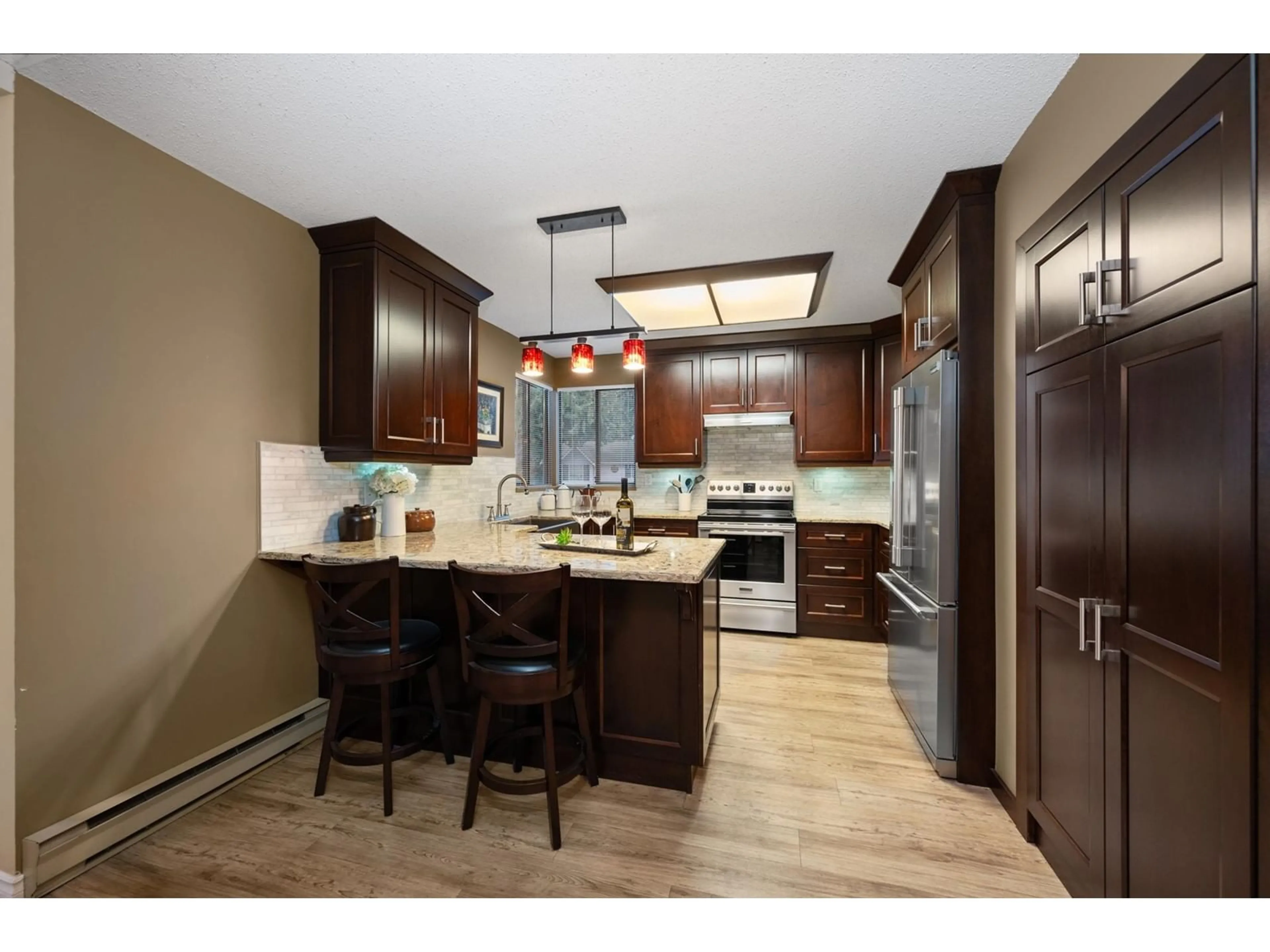 Open concept kitchen, unknown for 9040 JAMES, Delta British Columbia V4C2R8
