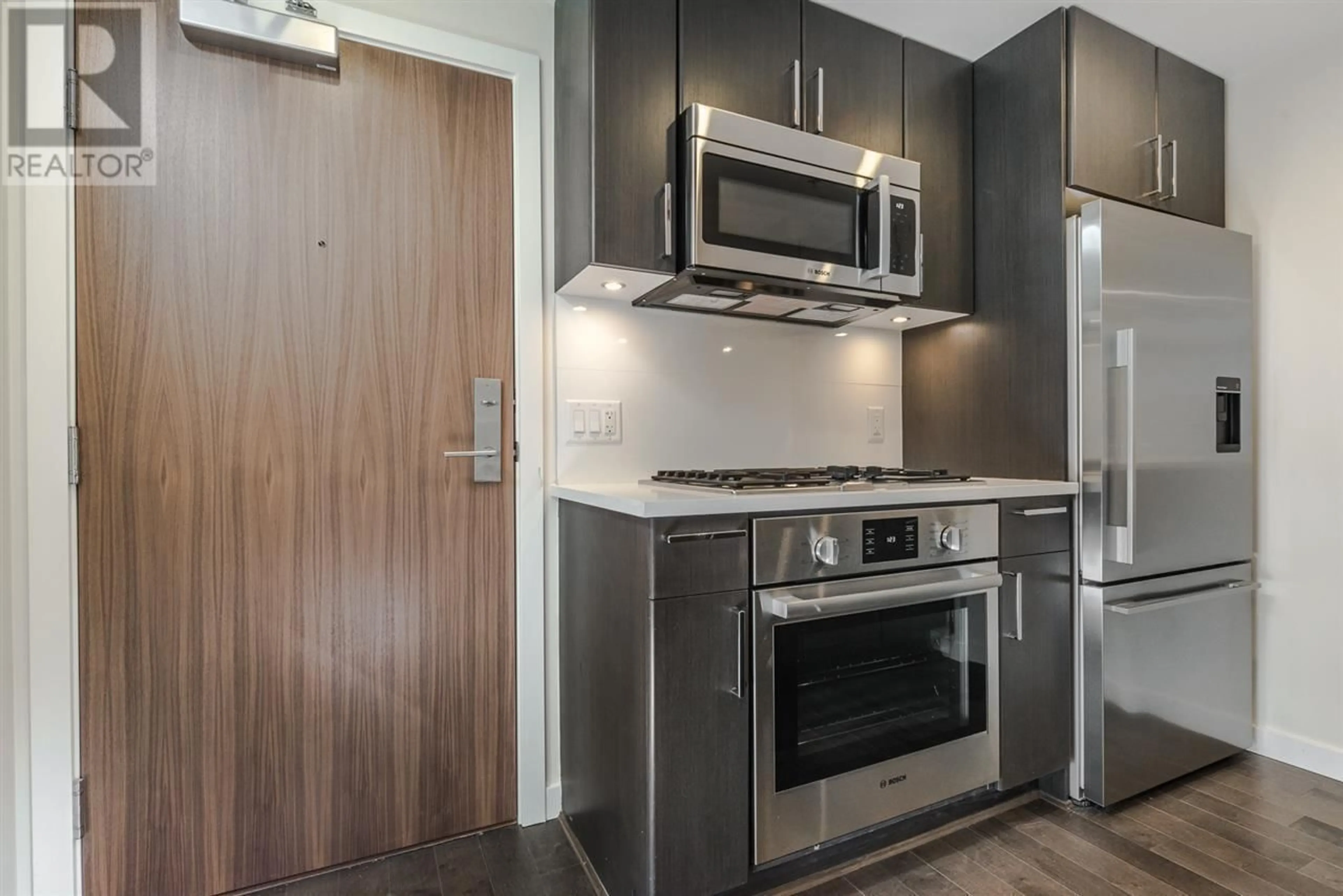 Standard kitchen, unknown for 515 - 38 1ST AVENUE, Vancouver British Columbia V5Y0K3