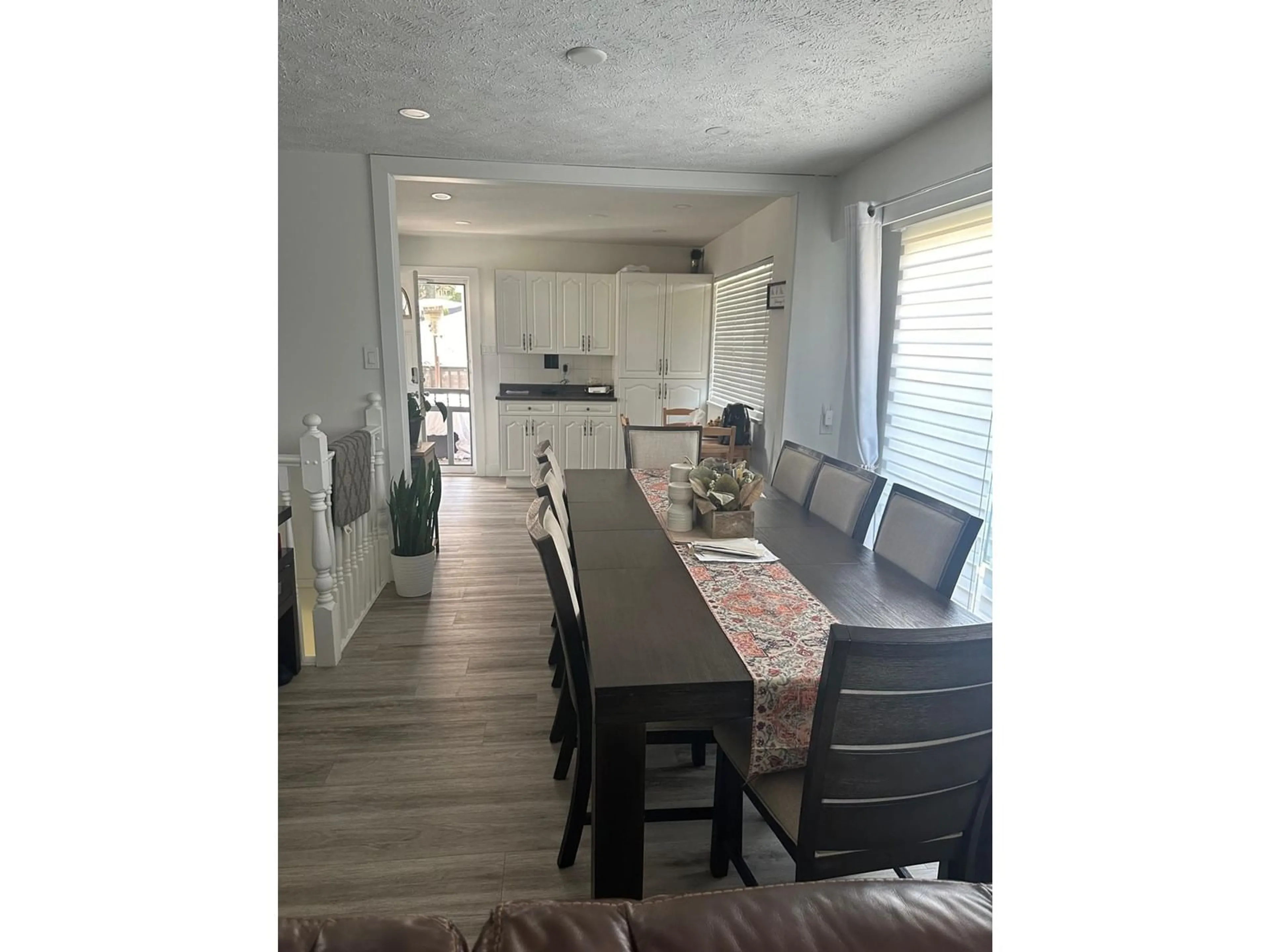 Open concept kitchen, unknown for 13410 64, Surrey British Columbia V3W8V6