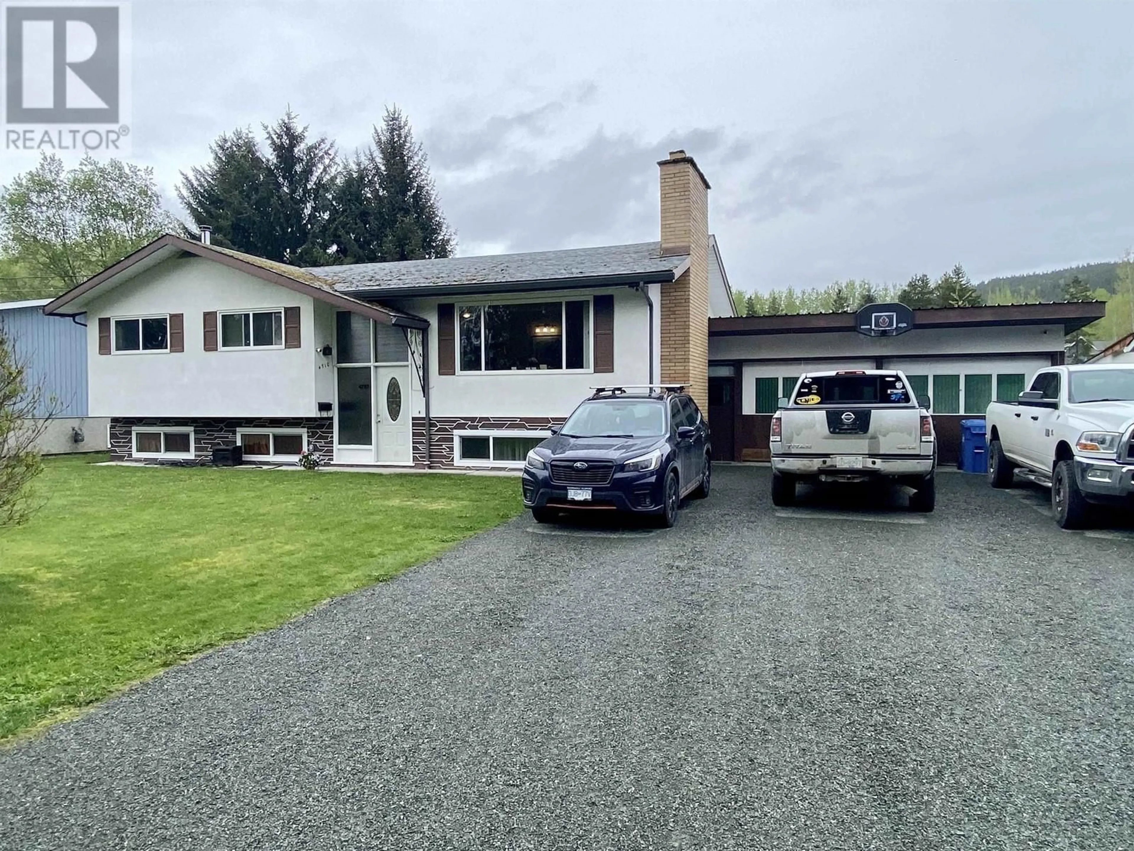 A pic from outside/outdoor area/front of a property/back of a property/a pic from drone, street for 4710 GAIR AVENUE, Terrace British Columbia V8G2J9