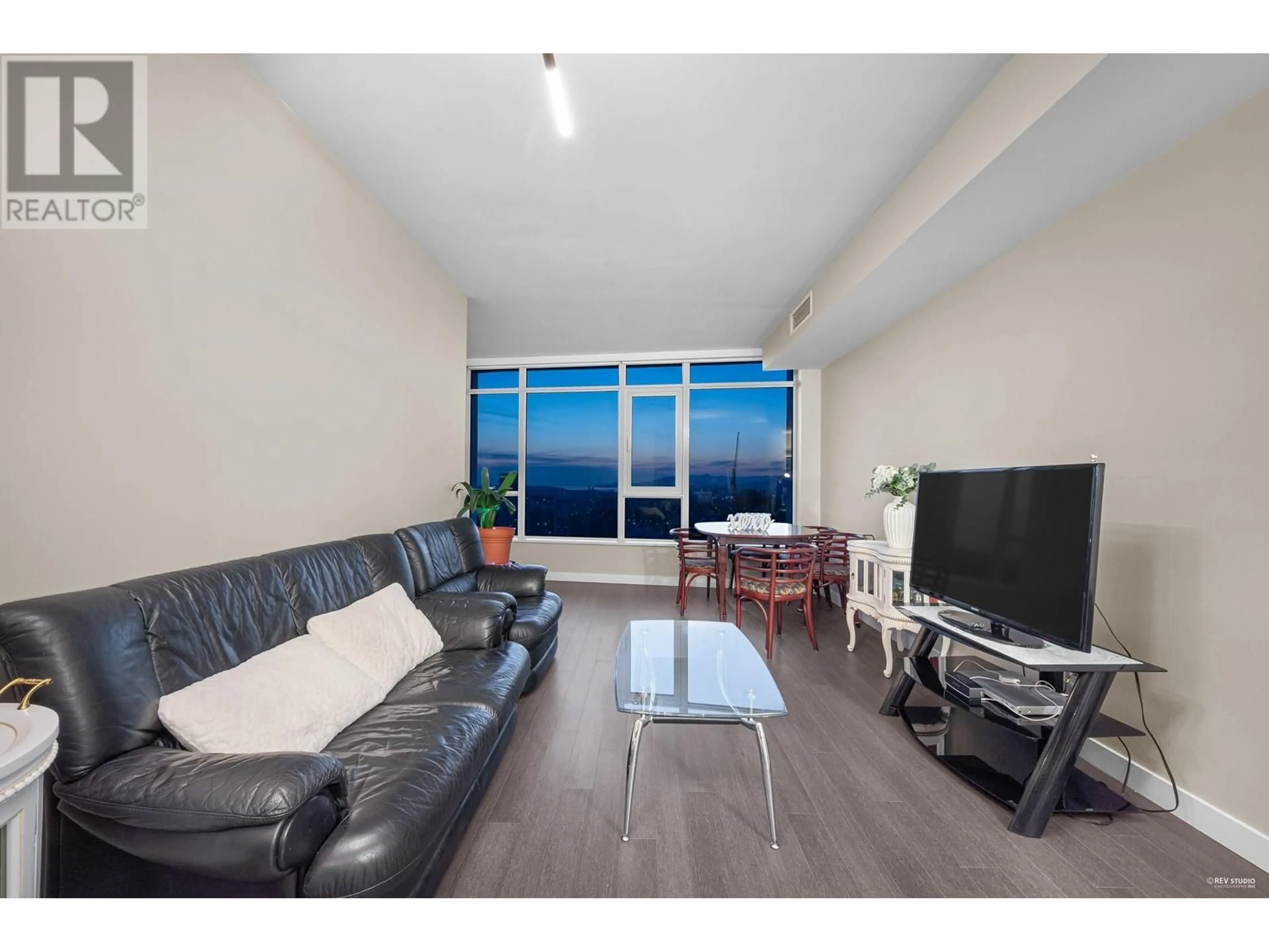 Living room with furniture, unknown for 3106 - 4508 HAZEL STREET, Burnaby British Columbia V5H0E4