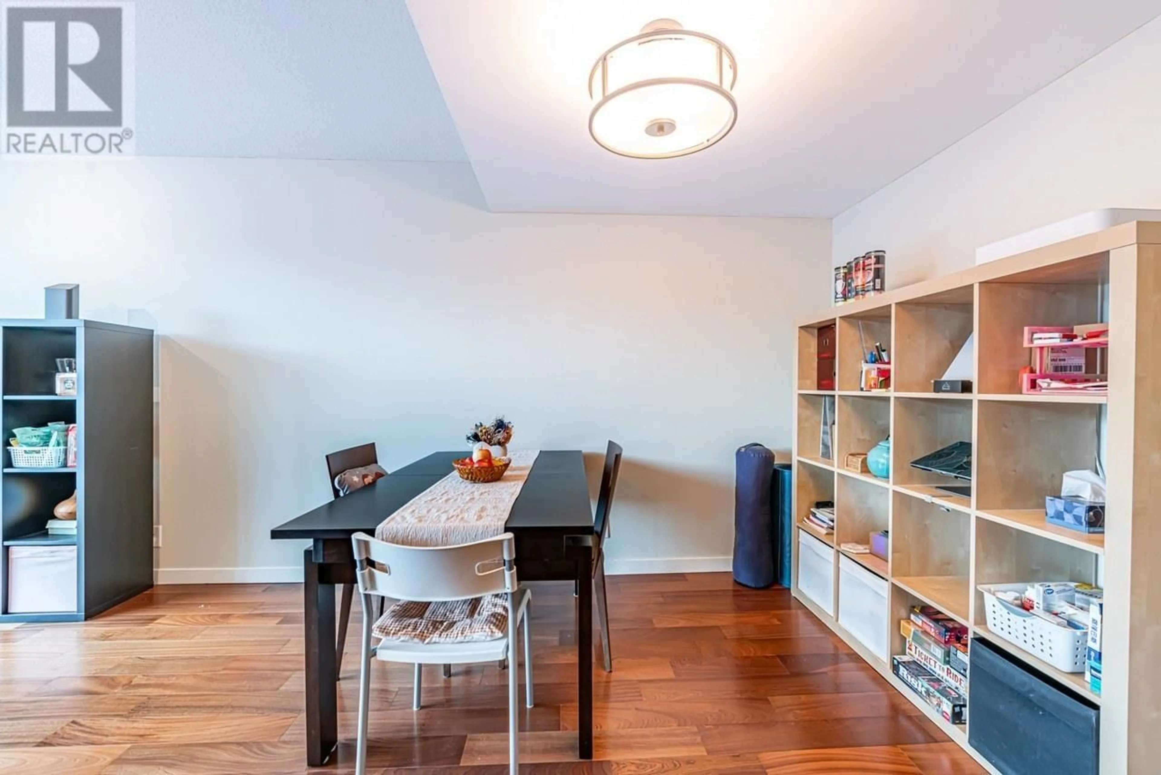 Dining room, wood/laminate floor for 506 - 522 8TH AVENUE, Vancouver British Columbia V5Z0A9