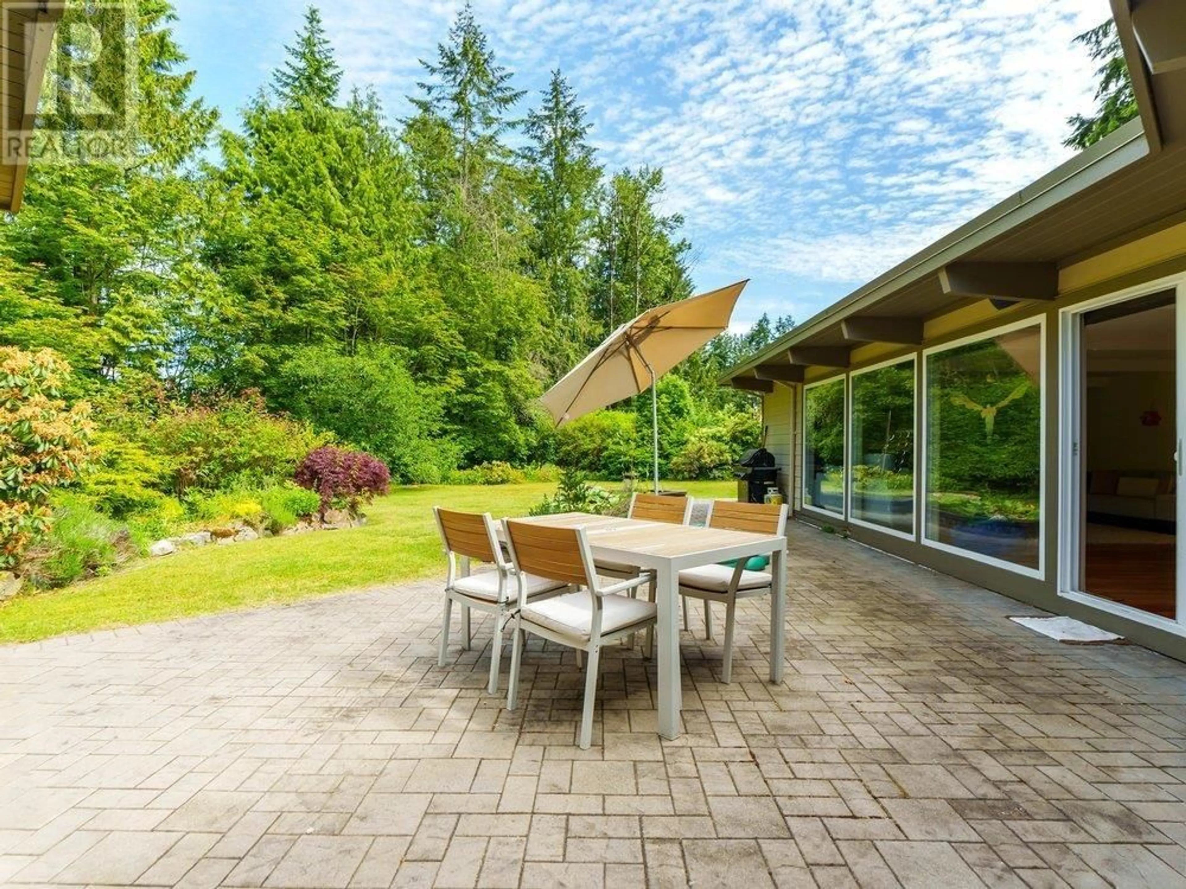 Patio, water/lake/river/ocean view for 378 ST. JAMES CRESCENT, West Vancouver British Columbia V7S1J8