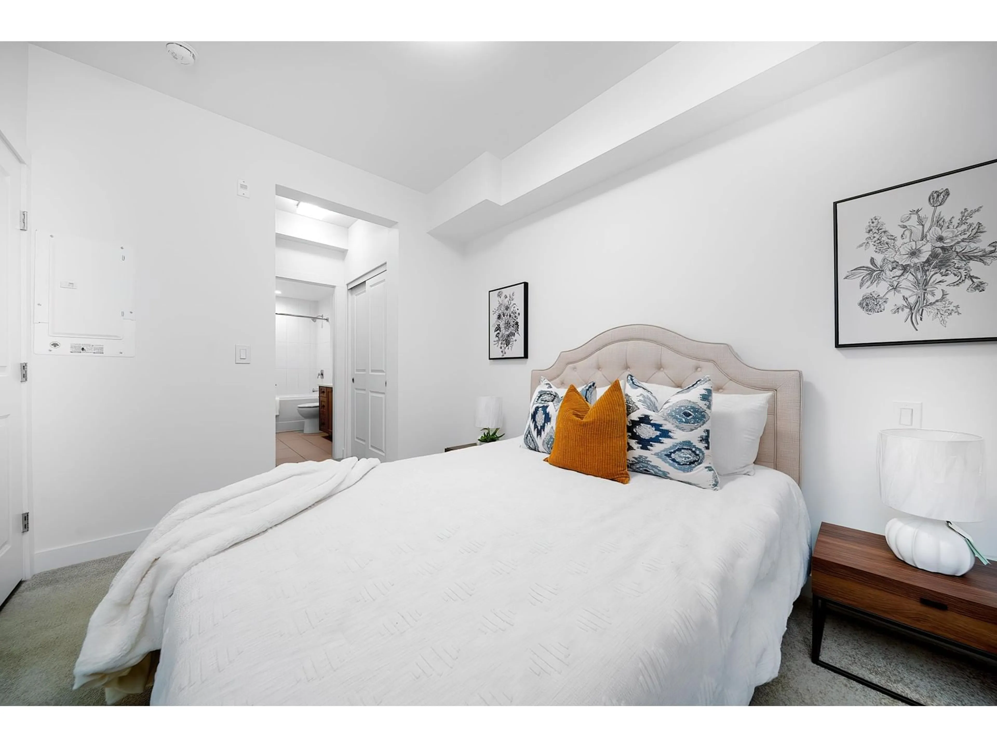Bedroom with bed, unknown for B411 - 20487 65, Langley British Columbia V2Y3K5