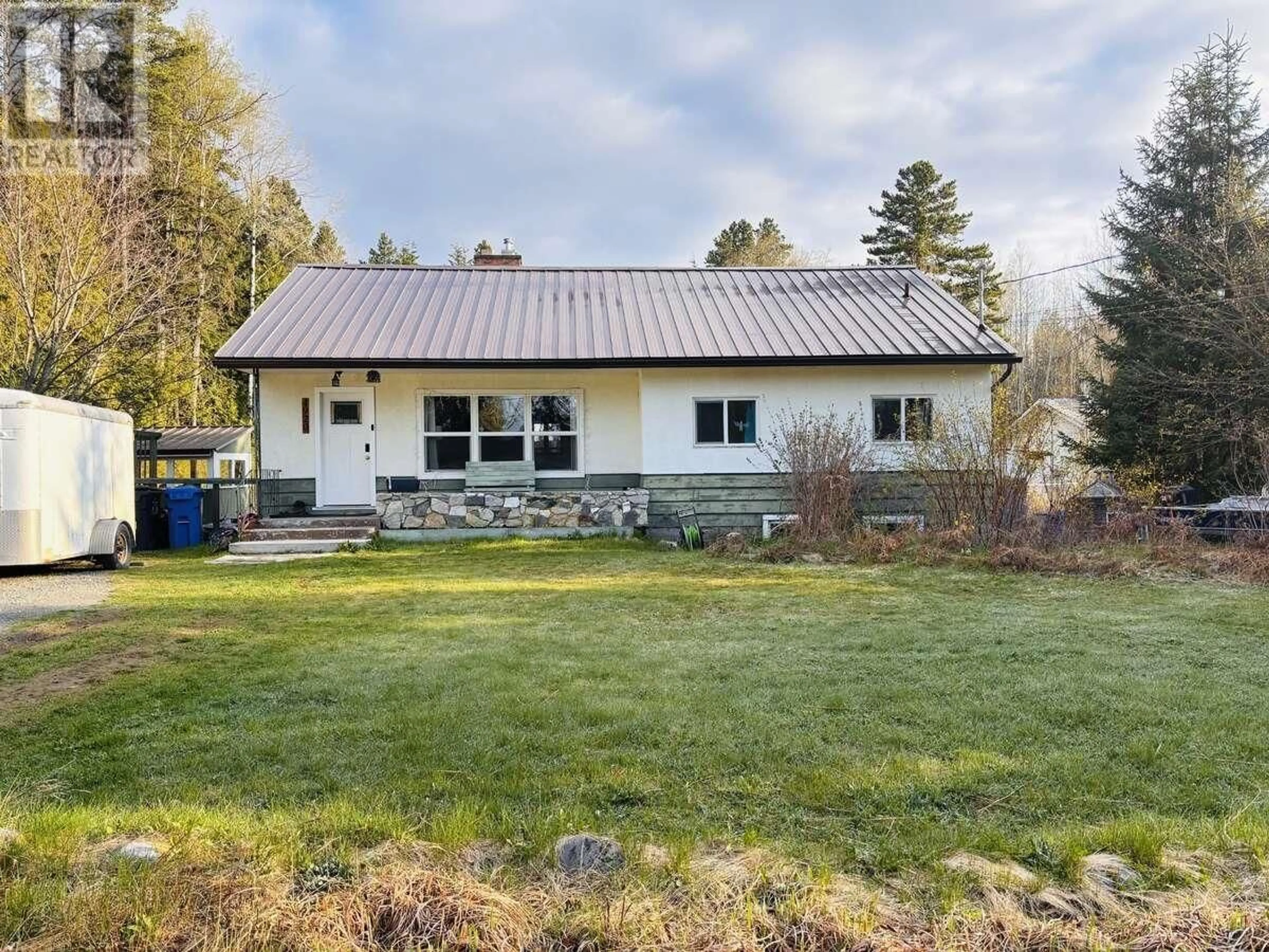 A pic from outside/outdoor area/front of a property/back of a property/a pic from drone, building for 4920 AGAR AVENUE, Terrace British Columbia V8G1H7