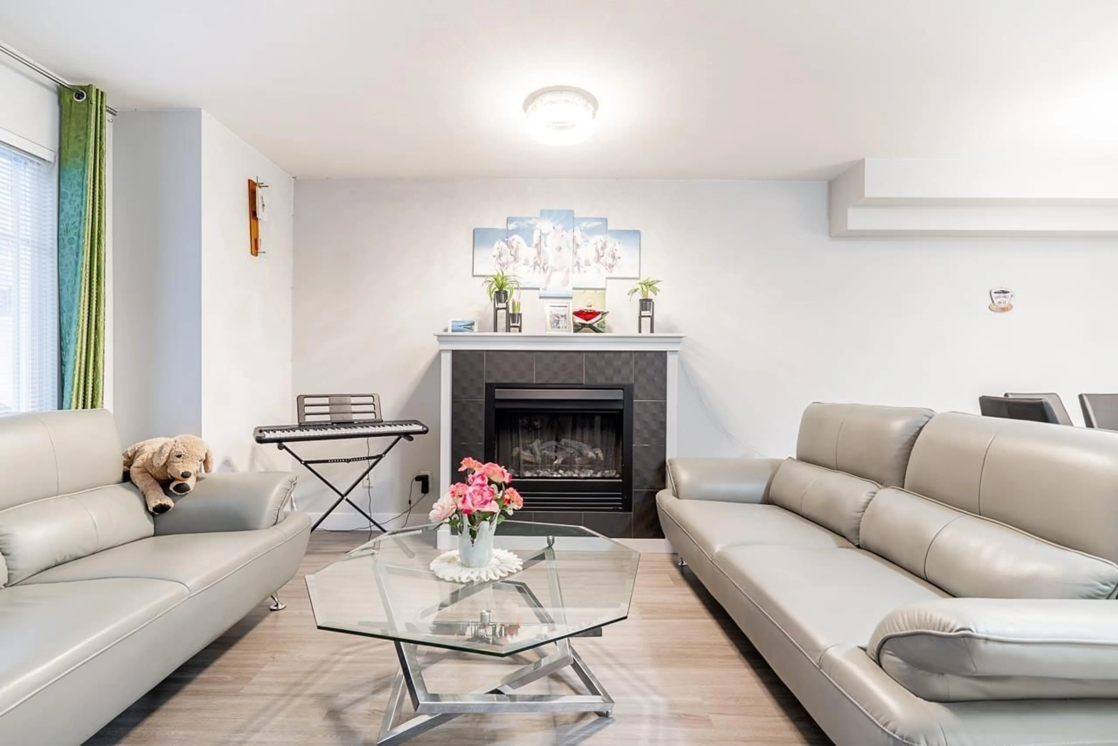 Living room with furniture, unknown for 118 - 12711 64, Surrey British Columbia V3W1X1