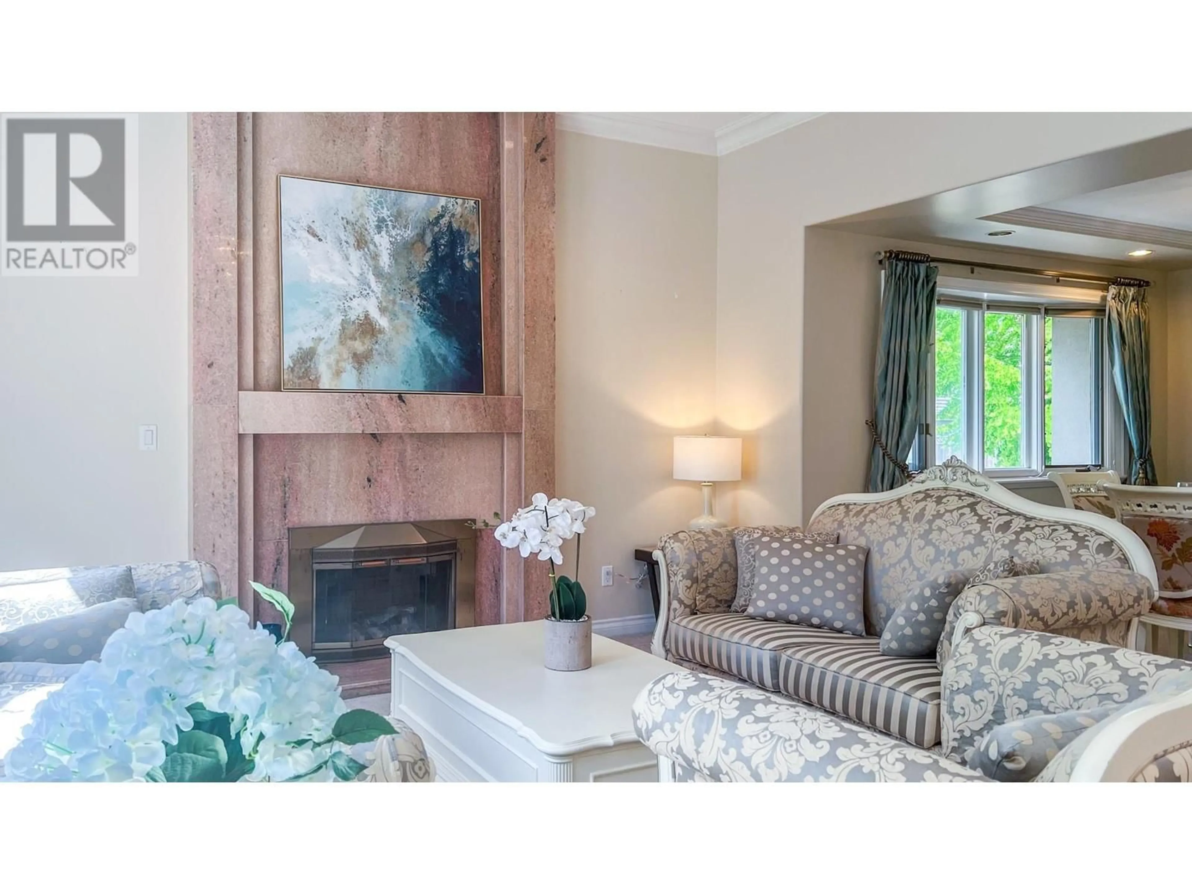 Living room with furniture, wood/laminate floor for 2389 21ST AVENUE, Vancouver British Columbia V6L1J6