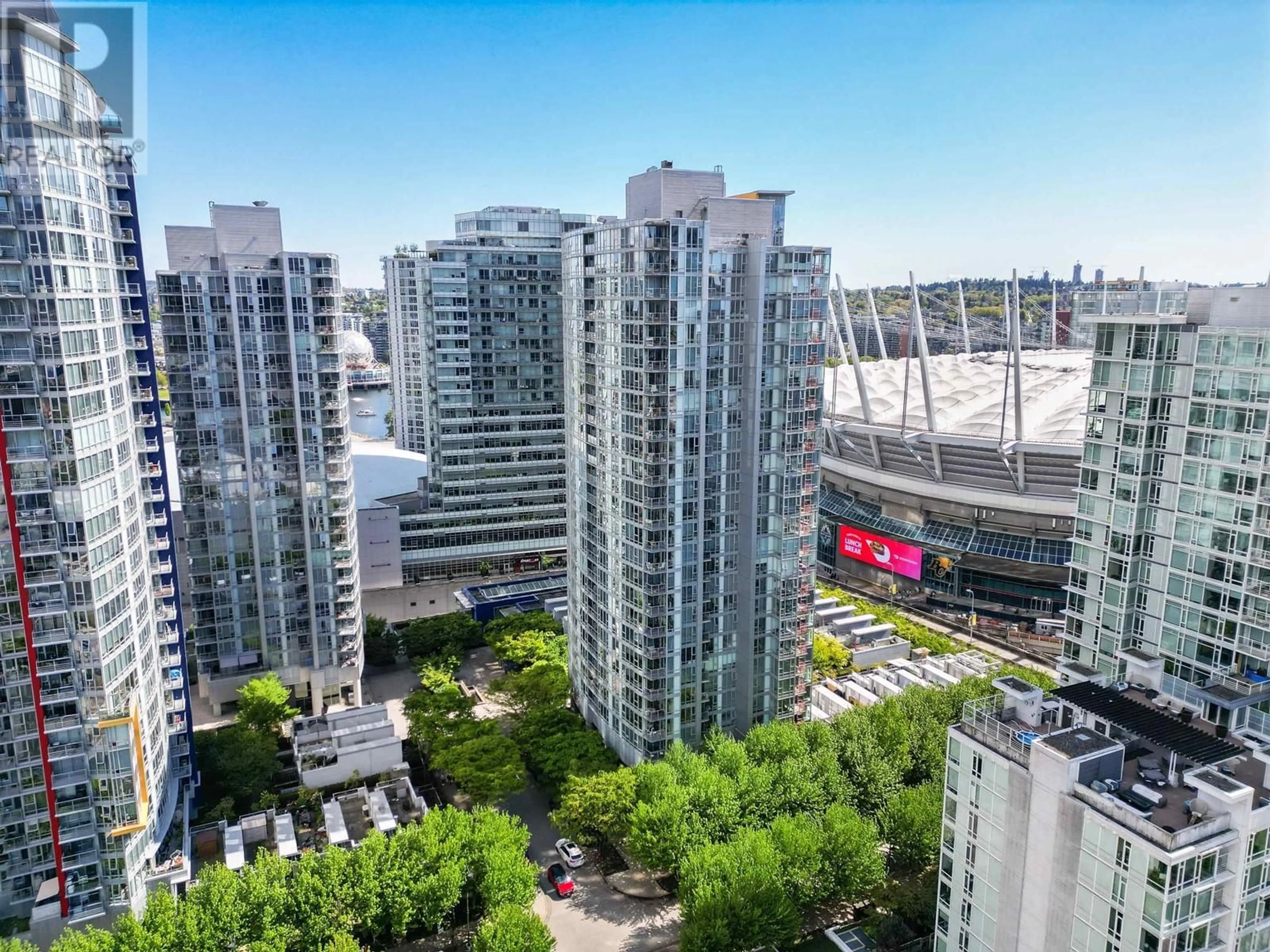 A pic from outside/outdoor area/front of a property/back of a property/a pic from drone, city buildings view from balcony for 508 - 668 CITADEL PARADE, Vancouver British Columbia V6B1W6