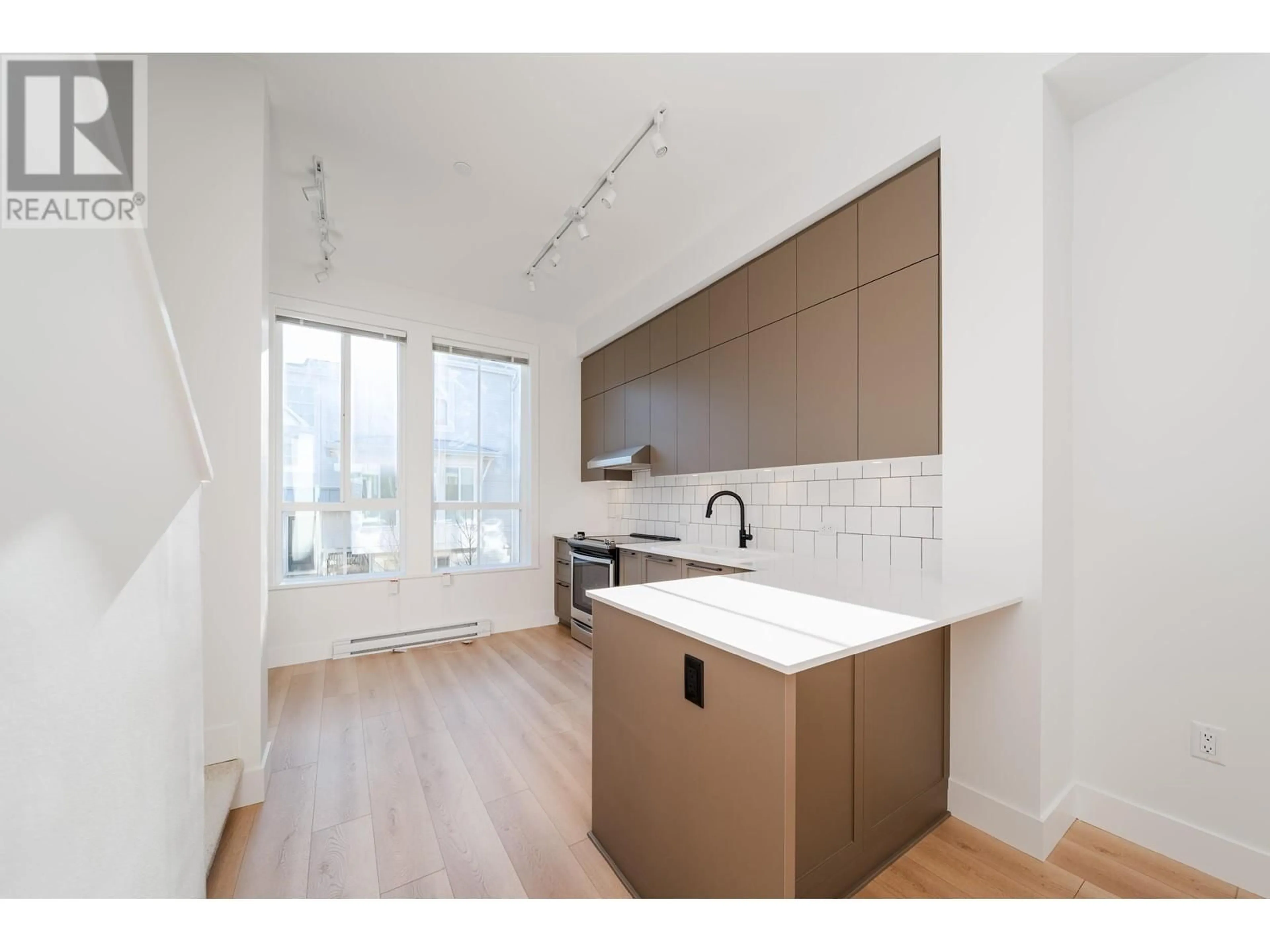 Standard kitchen, unknown for 21 - 4716 ORCA WAY, Tsawwassen British Columbia V4M0E5