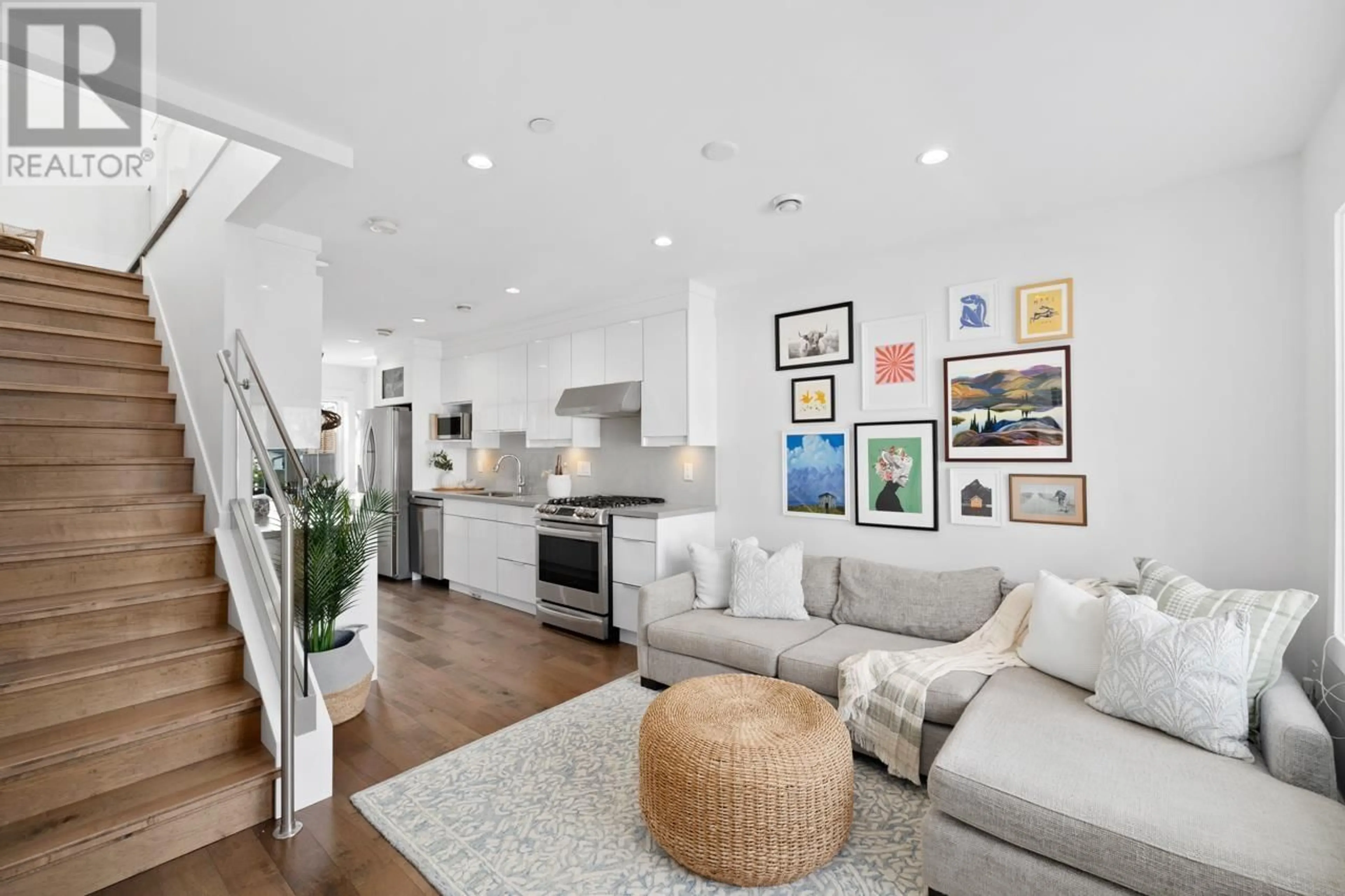 Open concept kitchen, unknown for 2248 GRANT STREET, Vancouver British Columbia V5L2Z7