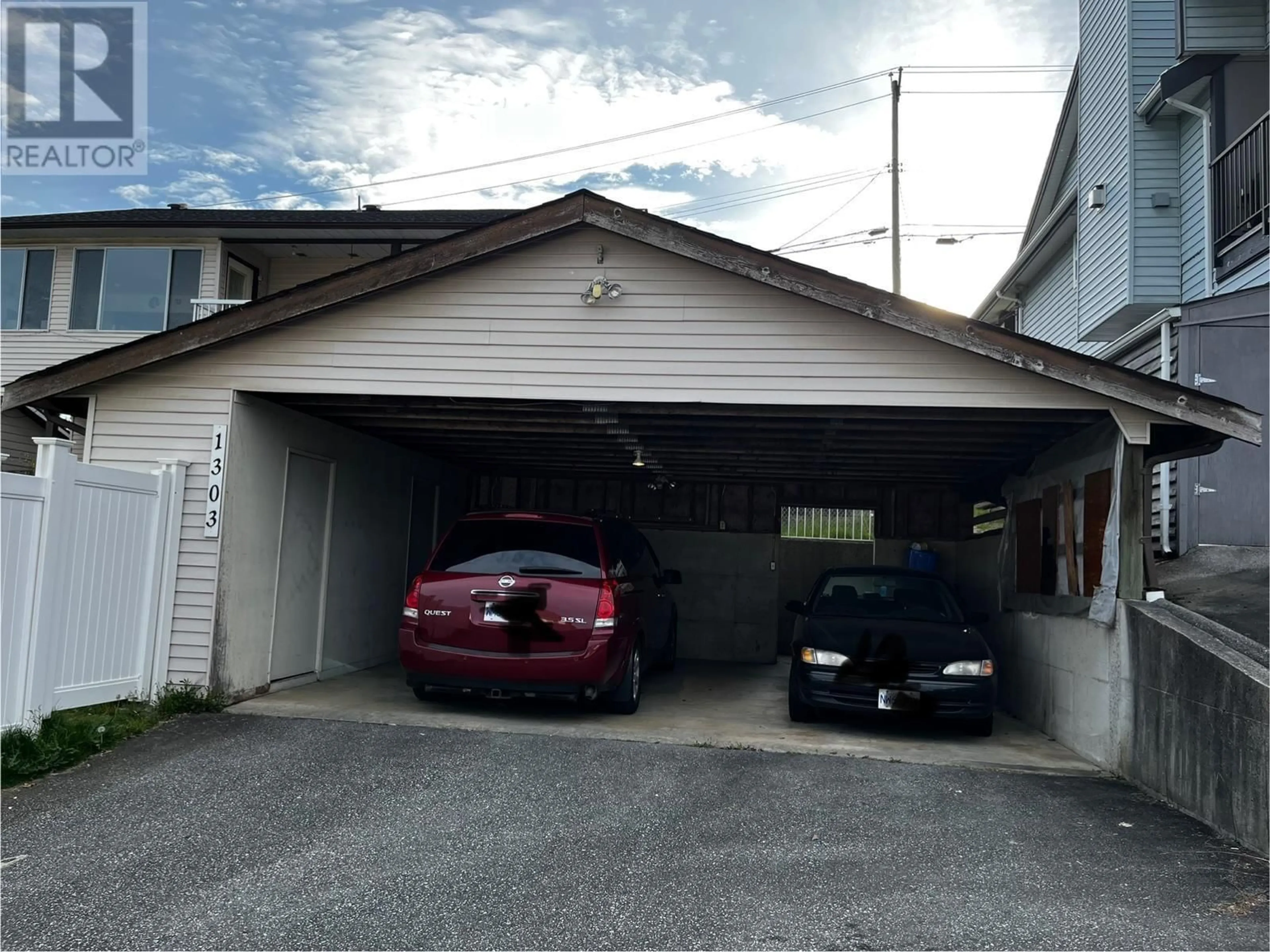 Indoor garage for 1303 JOHNSON STREET, Coquitlam British Columbia V3B4T6